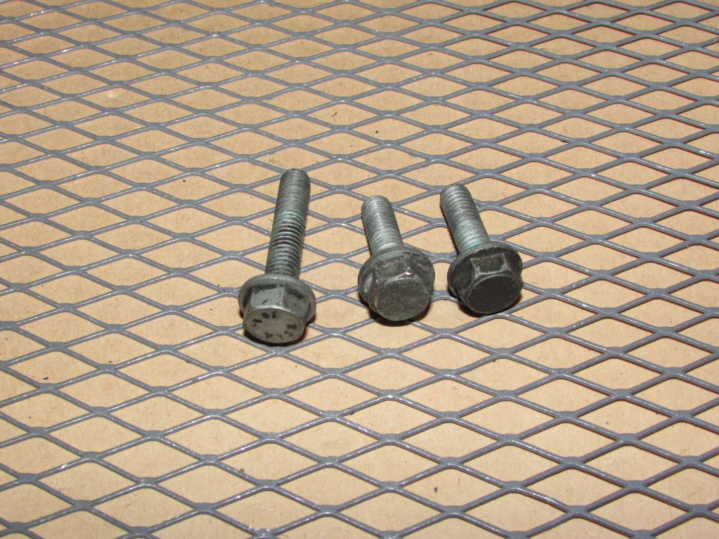 99 00 01 02 Porsche 911 Carrera OEM Alternator Bracket & Coolant Block Plate Fitting Bolt