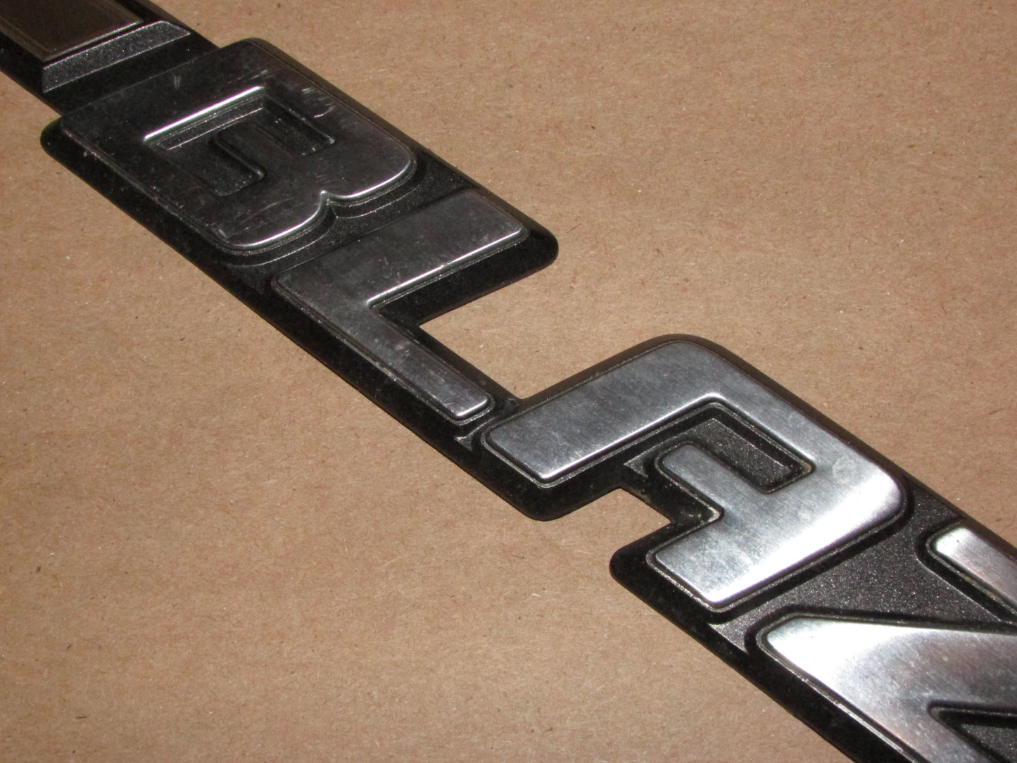 98 99 00 01 02 03 04 05 Chevrolet Blazer OEM Rear Door Tailgate Blazer Emblem Badge