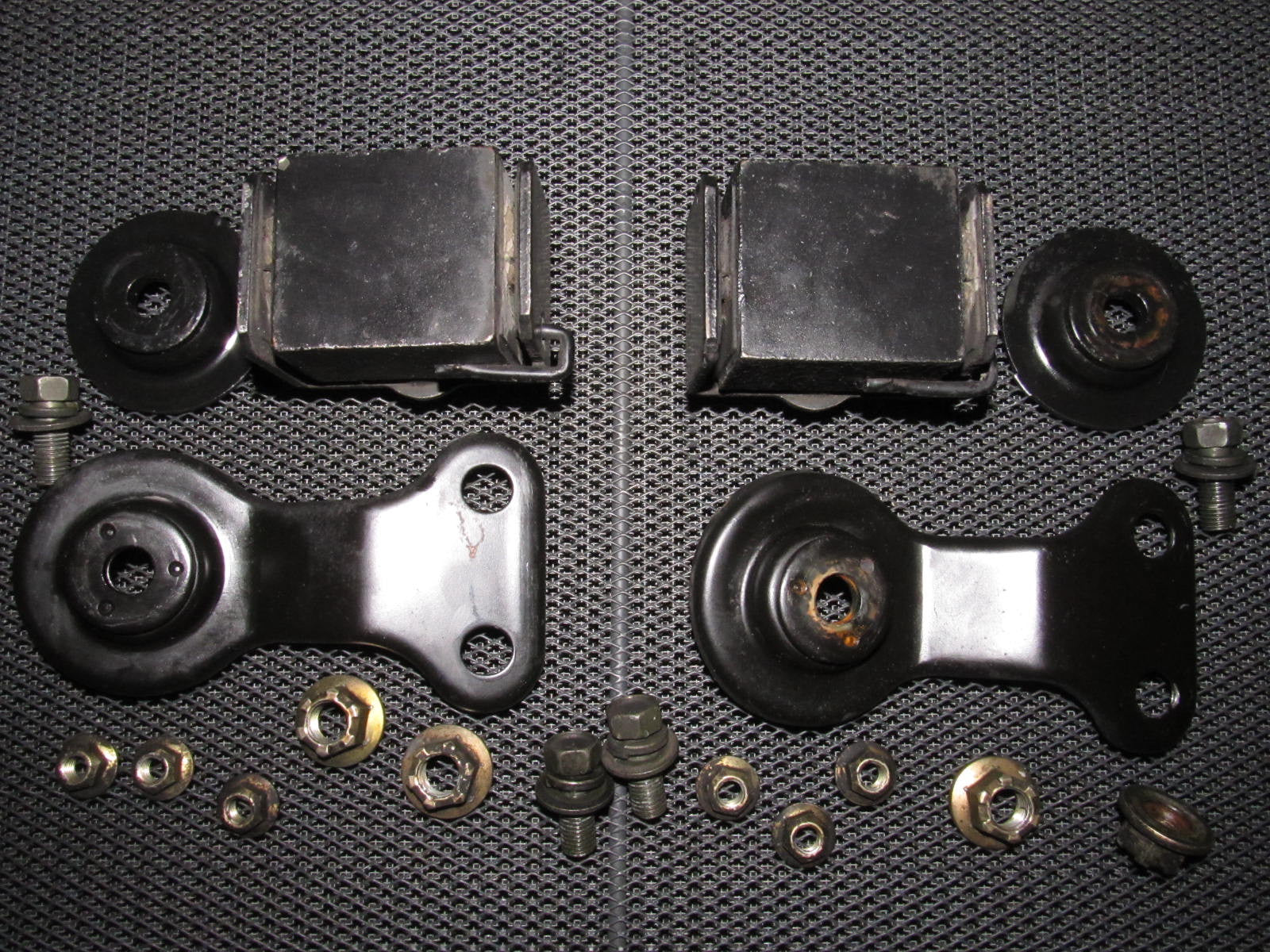 90-96 Nissan 300zx Rear Sub Frame Mount & Bracket - Rear Set