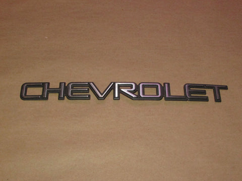 02 03 04 05 Chevrolet TrailBlazer OEM Rear Door Tailgate Chevrolet Emblem Badge