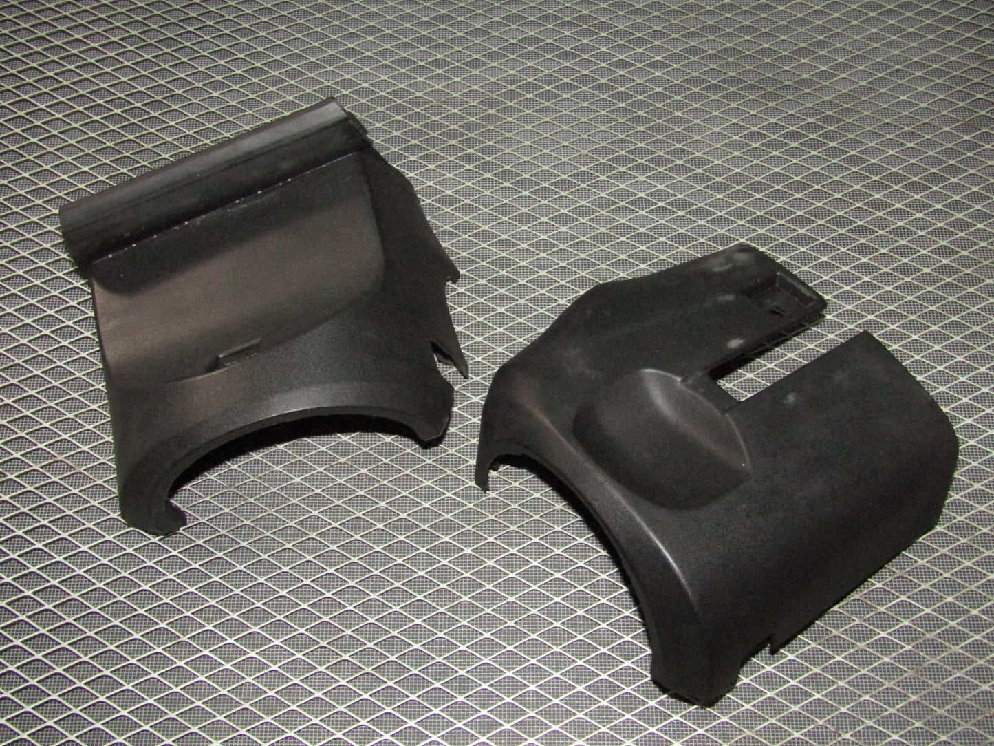 1992-1995 BMW 325 Sedan OEM Steering Column Cover