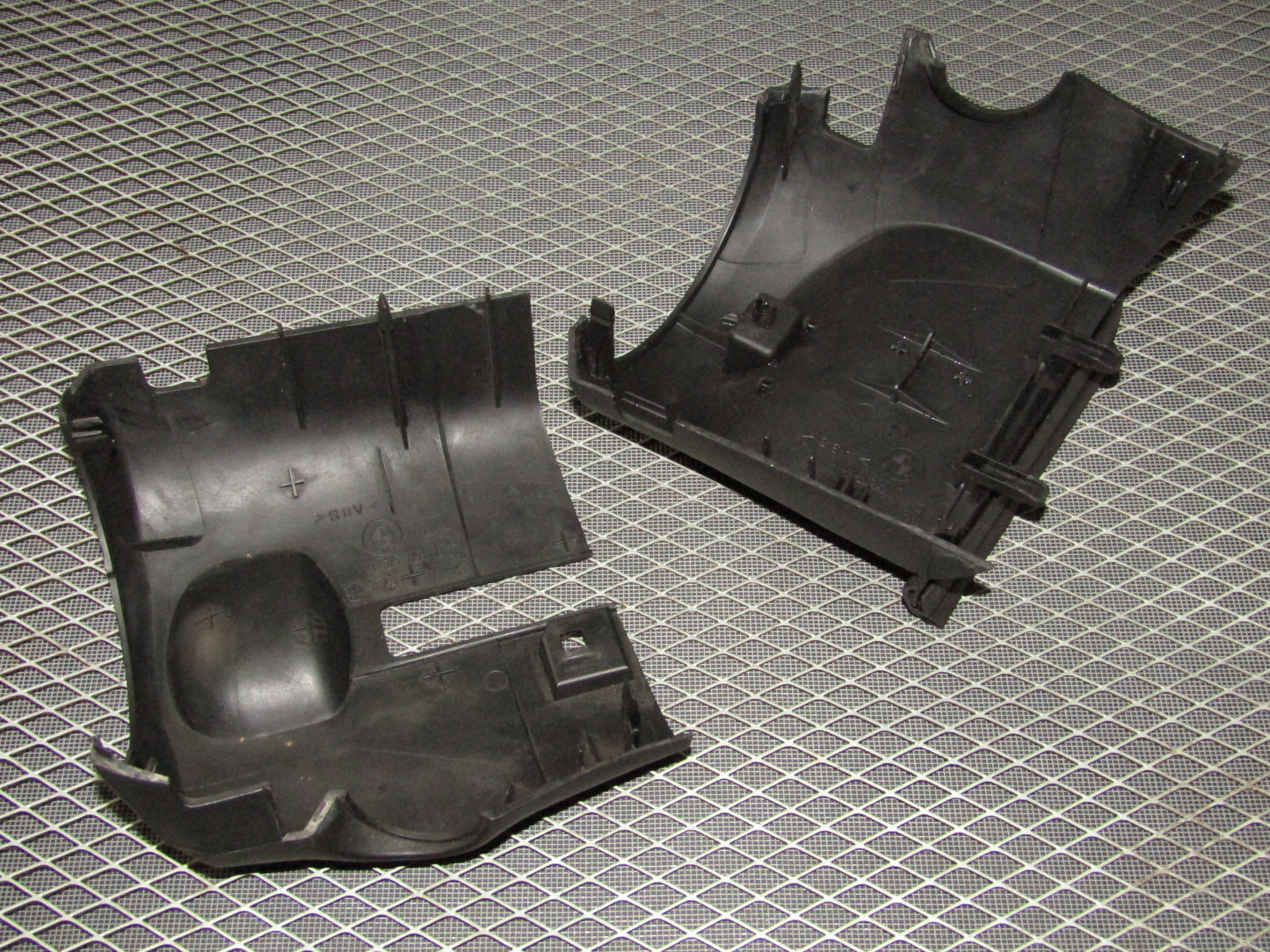 1992-1995 BMW 325 Sedan OEM Steering Column Cover