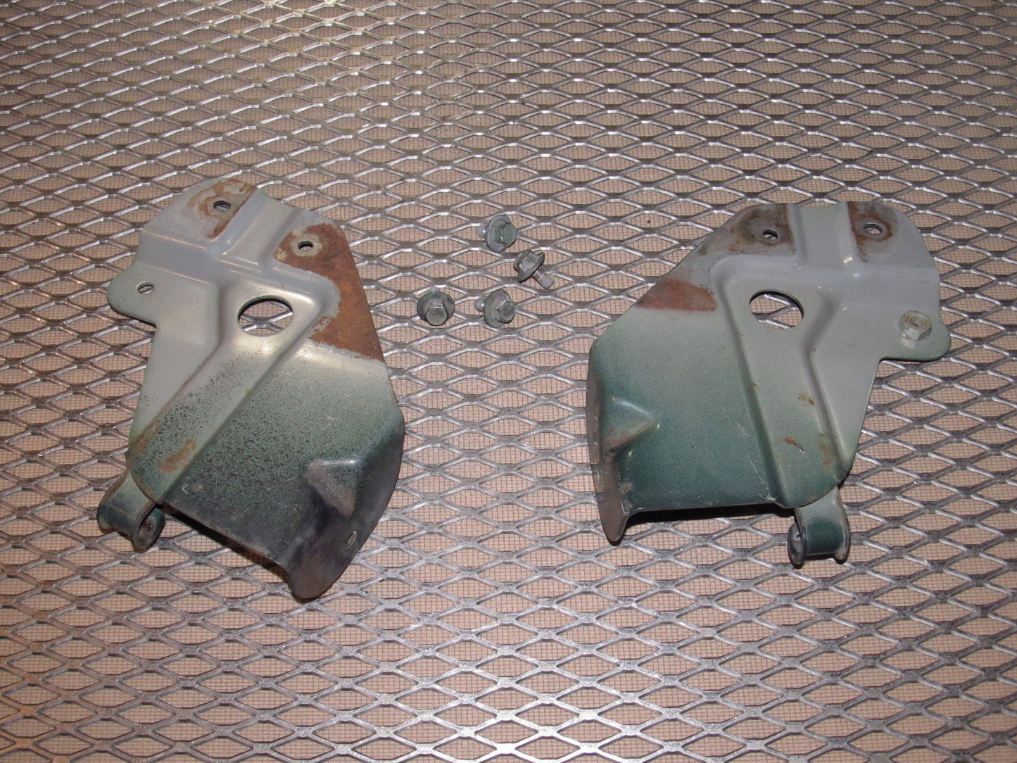 90 91 92 93 Mazda Miata OEM Lower Radiator Mounting Bracket