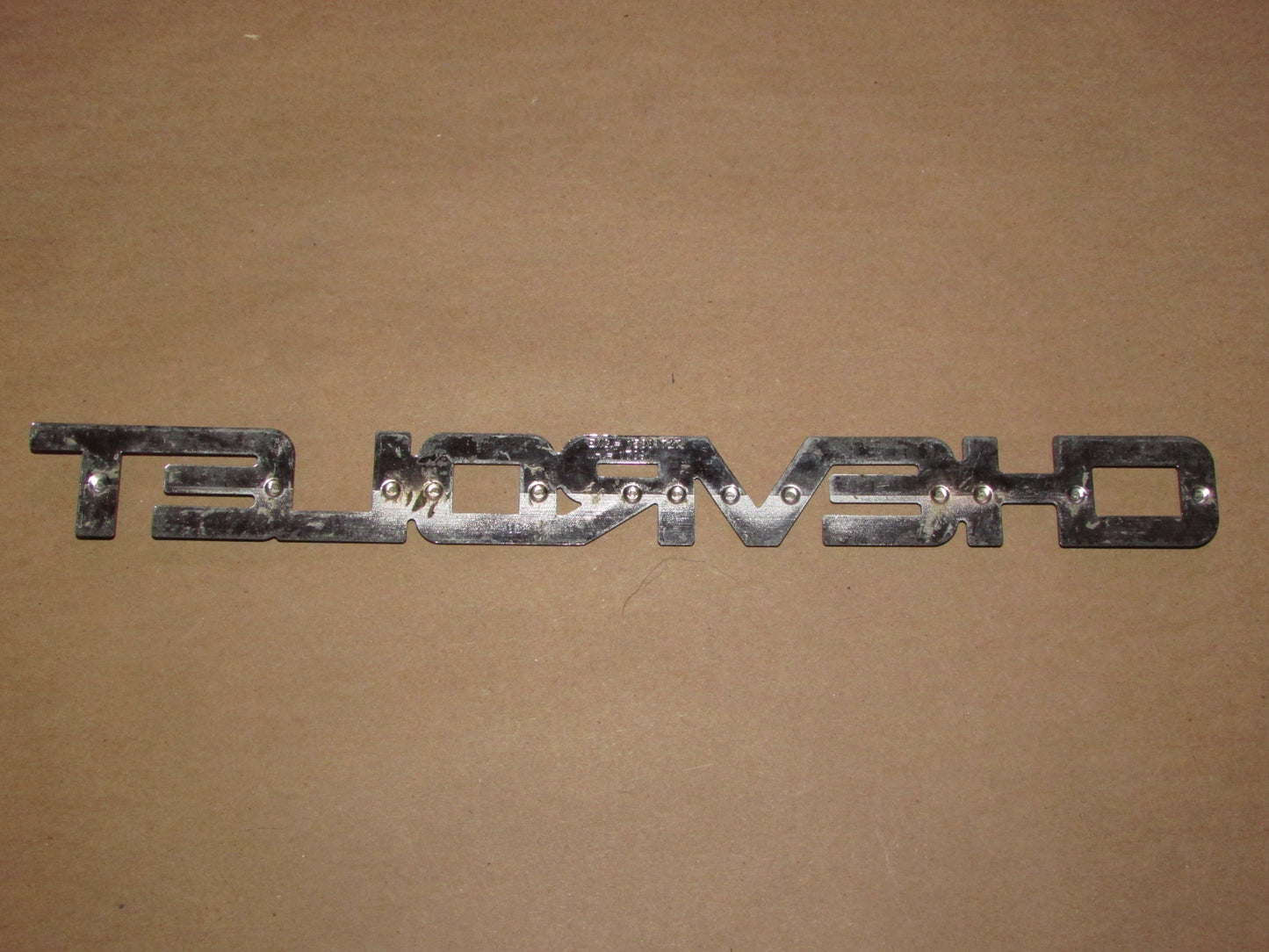 02 03 04 05 Chevrolet TrailBlazer OEM Rear Door Tailgate Chevrolet Emblem Badge