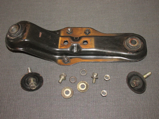 84 85 Mazda RX7 OEM M/T Transmission Mounting Bracket