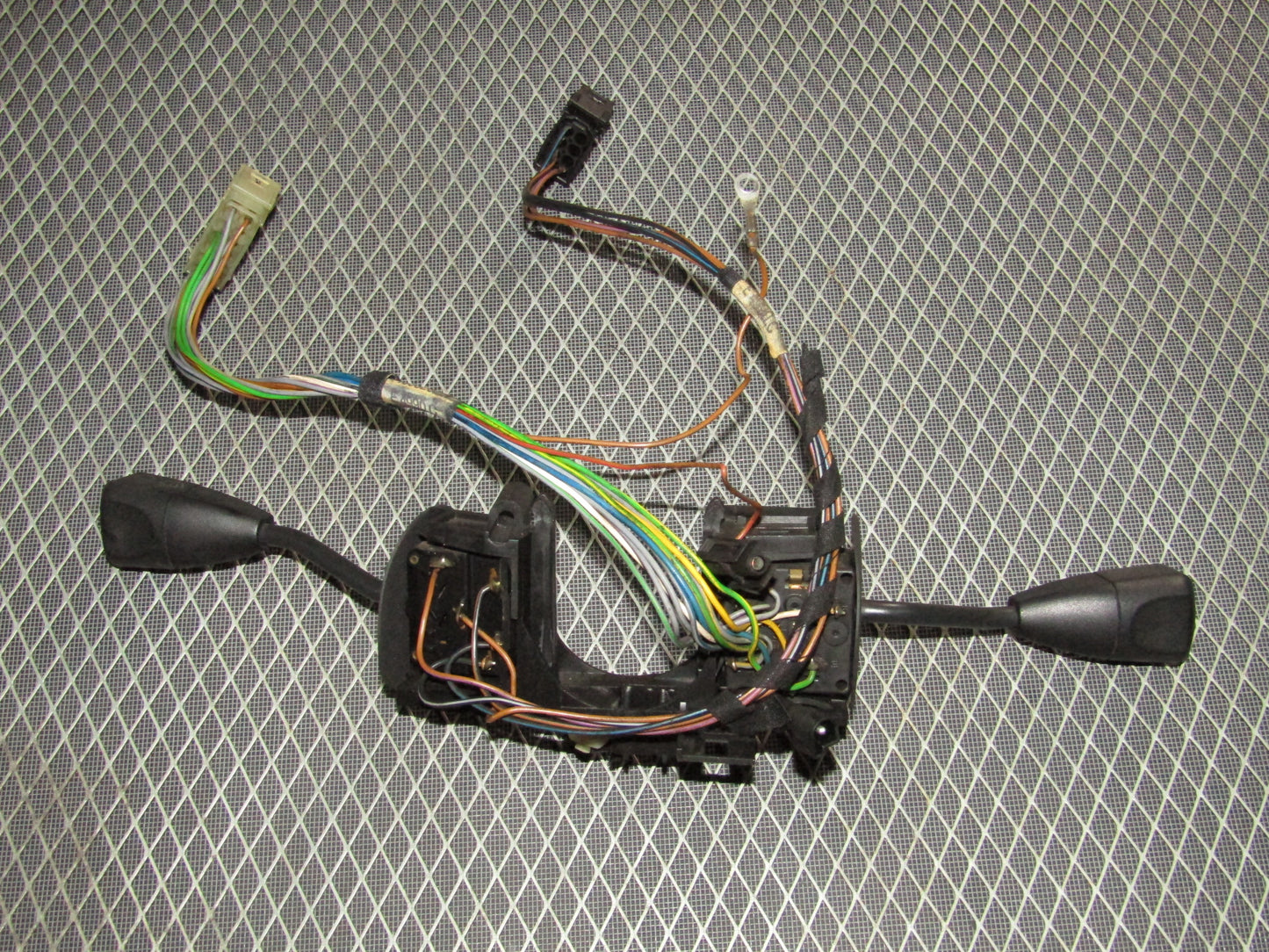 1992-1995 BMW 325 Sedan OEM Signal & Wiper Switch