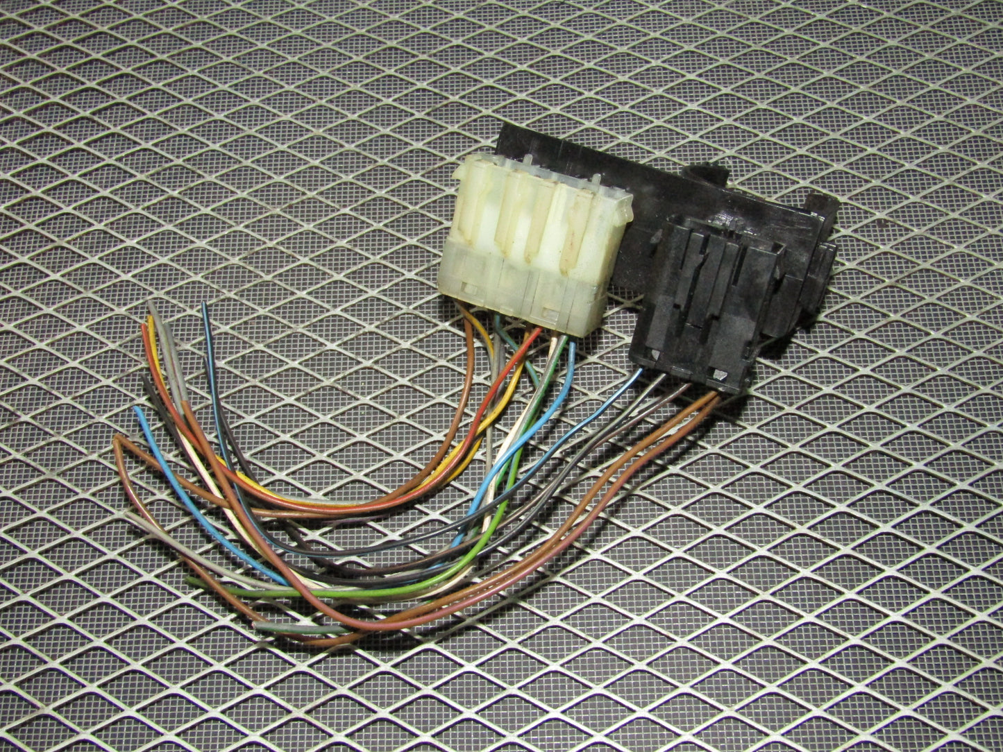 1992-1995 BMW 325 Sedan OEM Signal & Wiper Switch Pigtail Harness