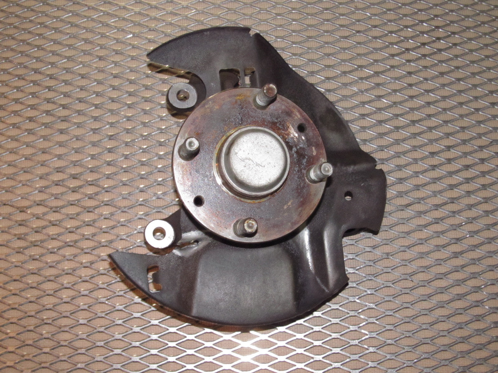 90 91 92 93 Mazda Miata OEM Wheel Spindle & Hub - Front Right – Autopartone