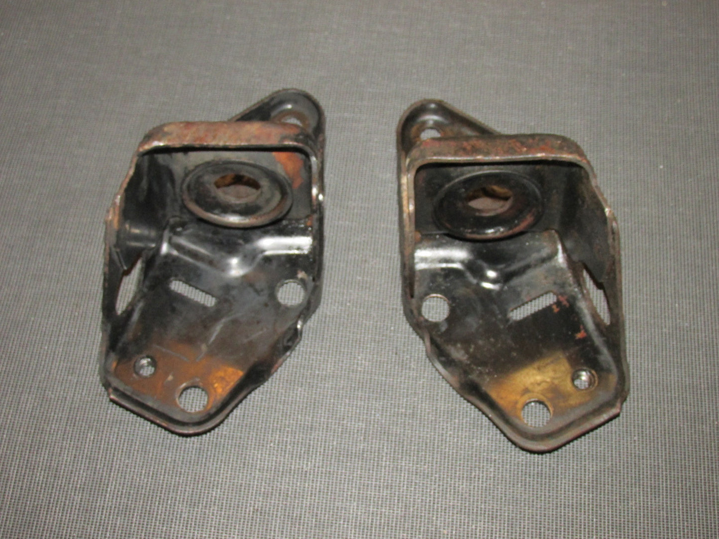 84 85 Mazda RX7 OEM Front Strut Rod Bracket - Sub Frame
