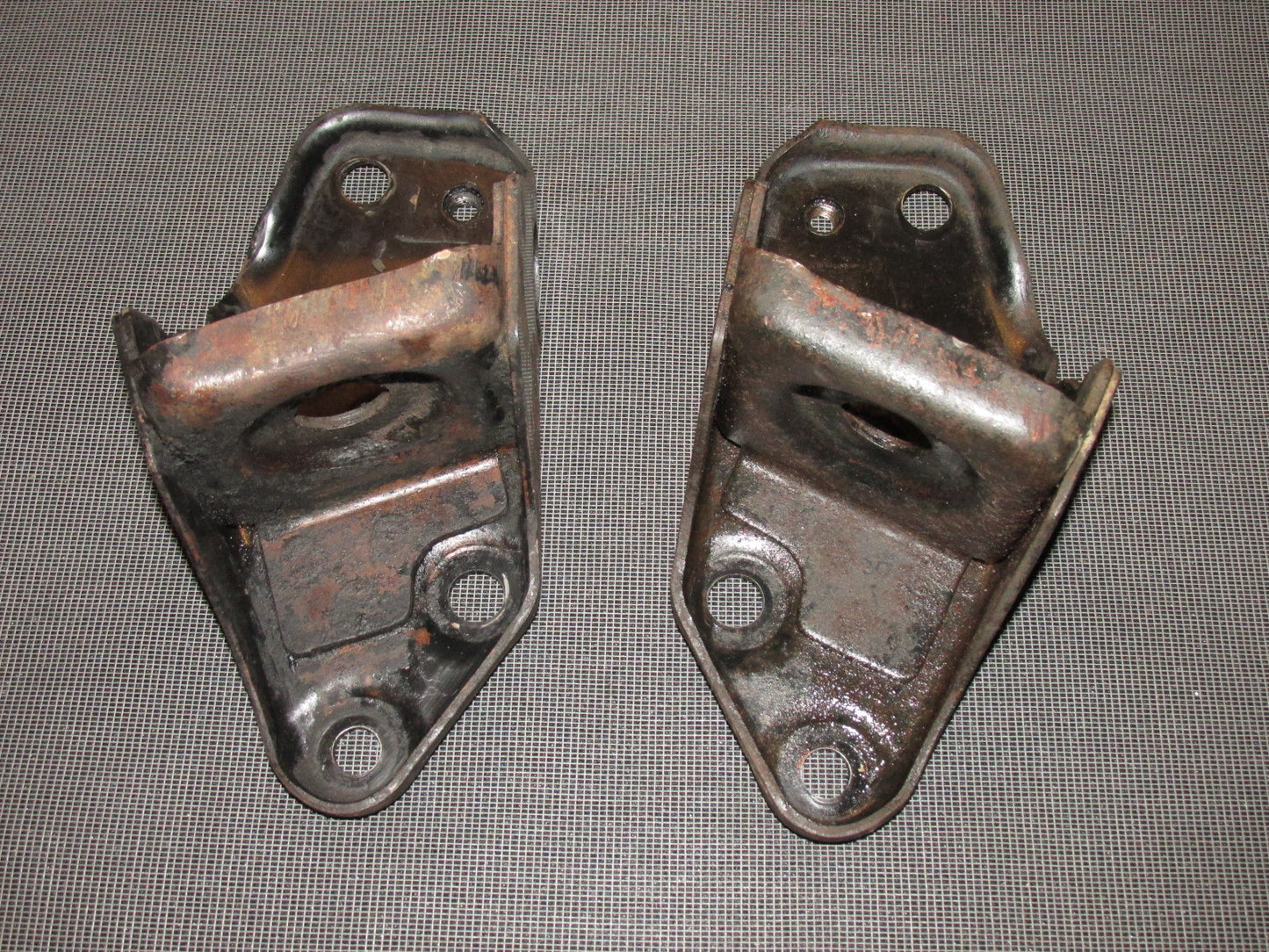 84 85 Mazda RX7 OEM Front Strut Rod Bracket - Sub Frame
