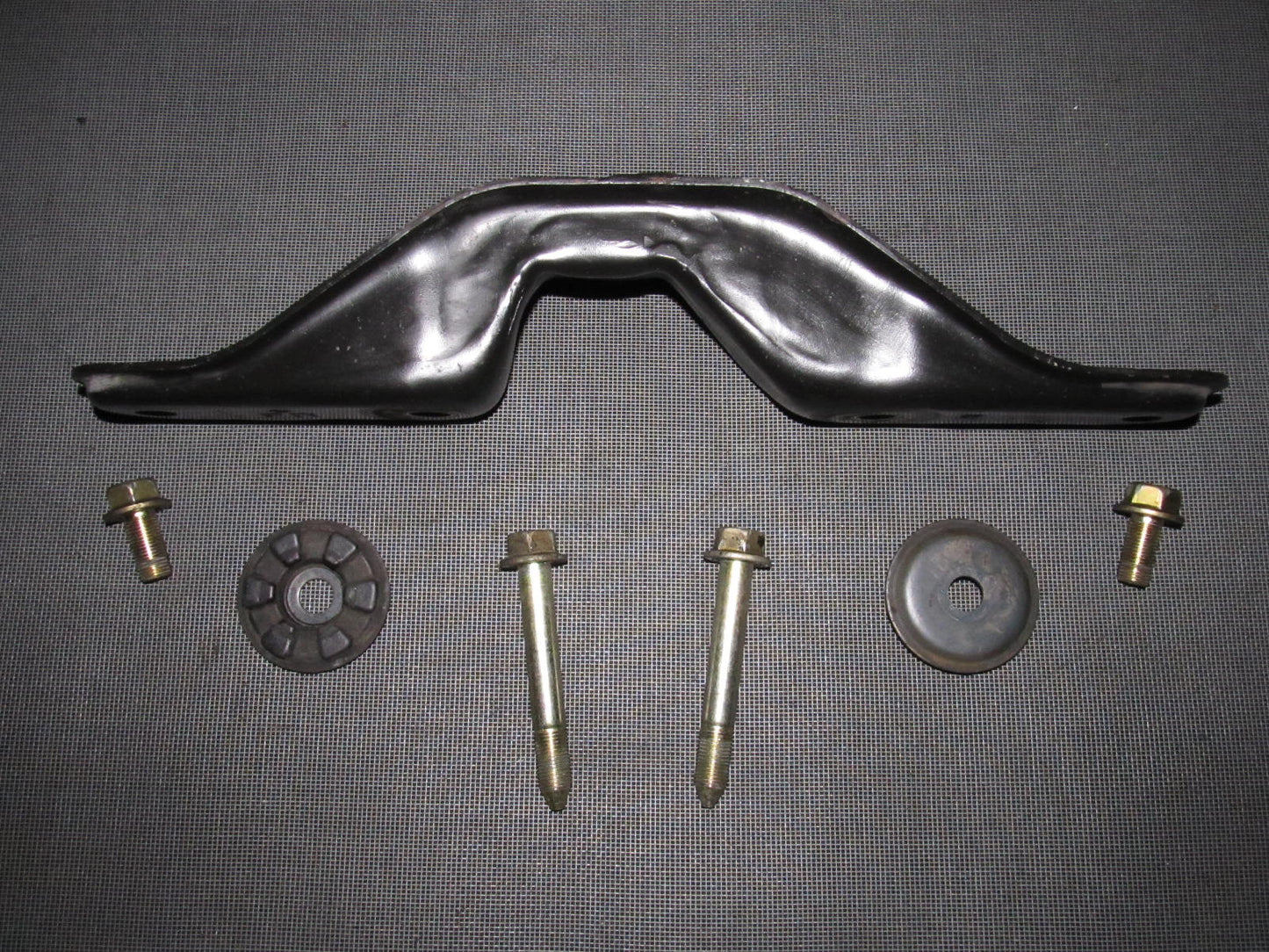 90 91 92 93 94 95 96 Nissan 300zx OEM Differential Mount Bracket