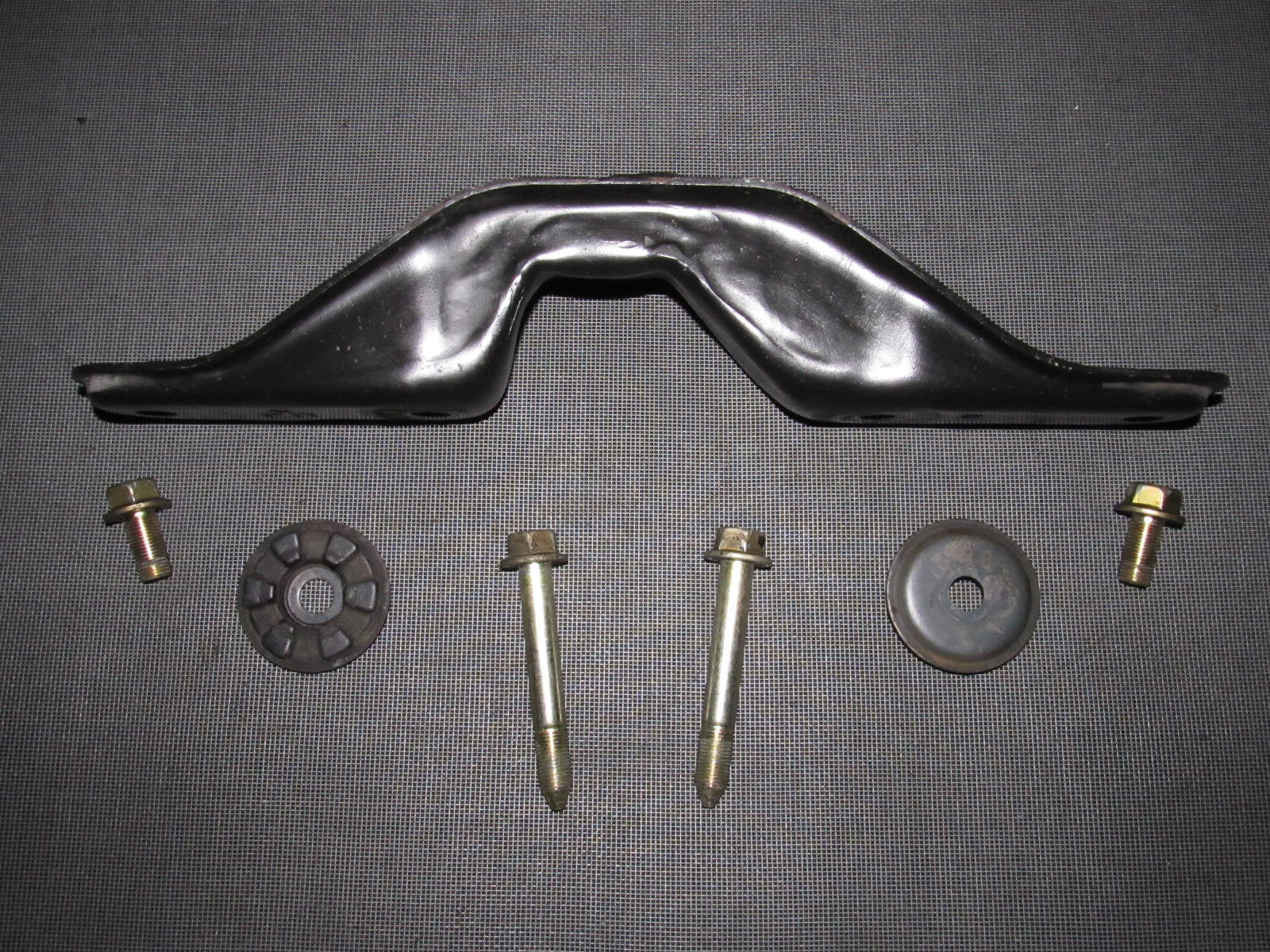 90 91 92 93 94 95 96 Nissan 300zx OEM Differential Mount Bracket