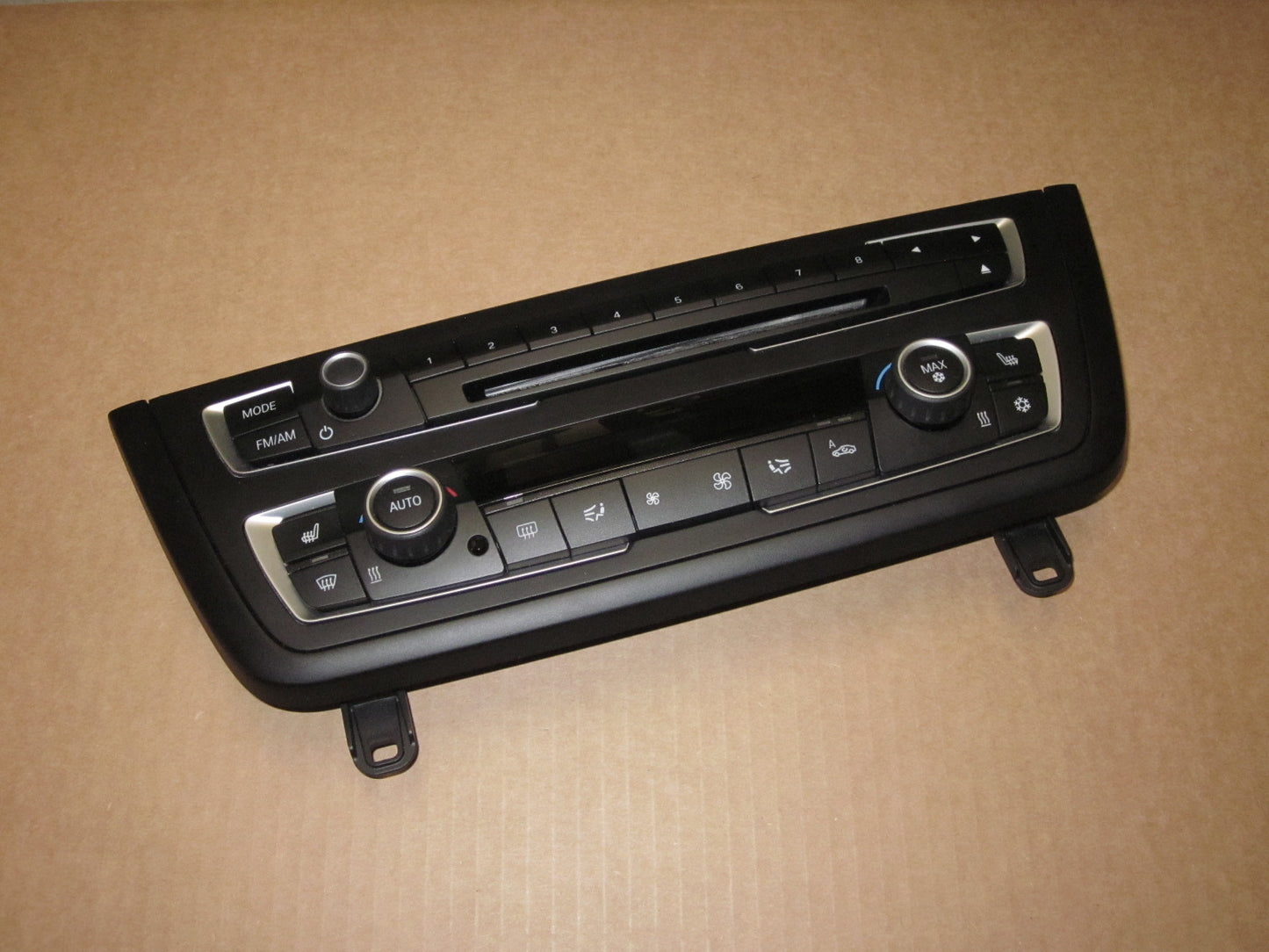 11 12 13 14 BMW 120D OEM CD Radio & Climate Control Face Panel