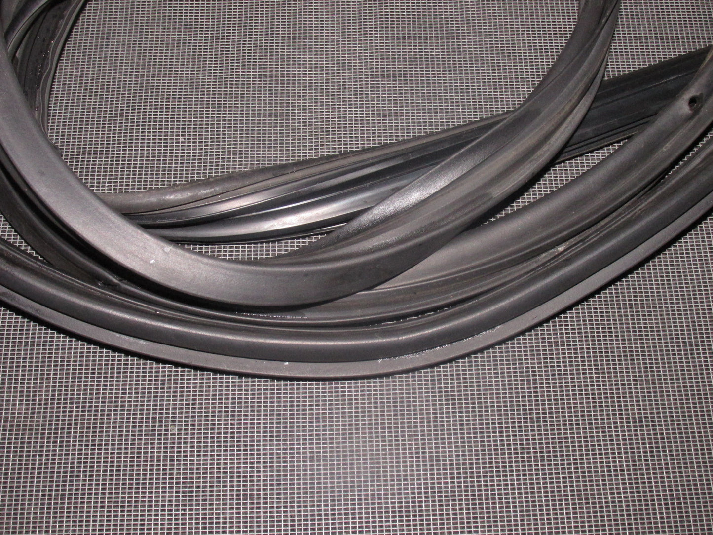 94 95 96 97 Mazda Miata OEM Door Weather Stripping Moulding - Left