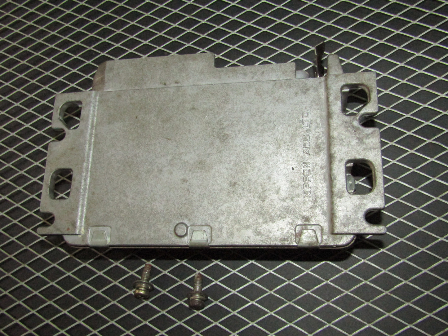 94 95 Mitsubishi 3000GT OEM ABS Computer MB686562