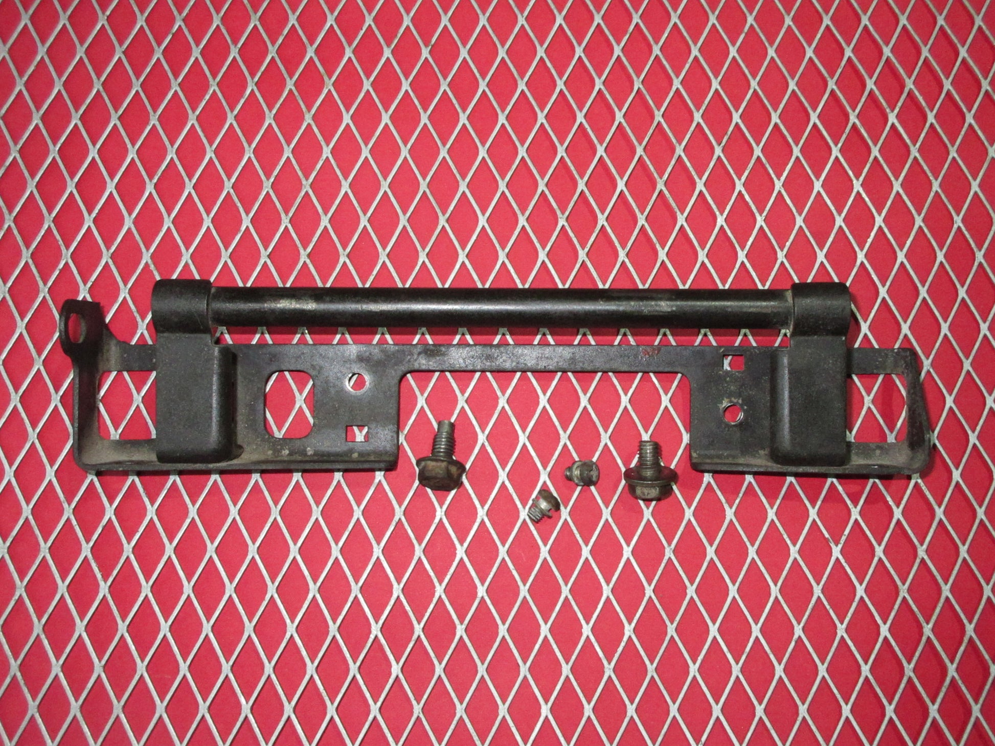 92 93 Lexus ES300 OEM Fuel Rail Mounting Bracket