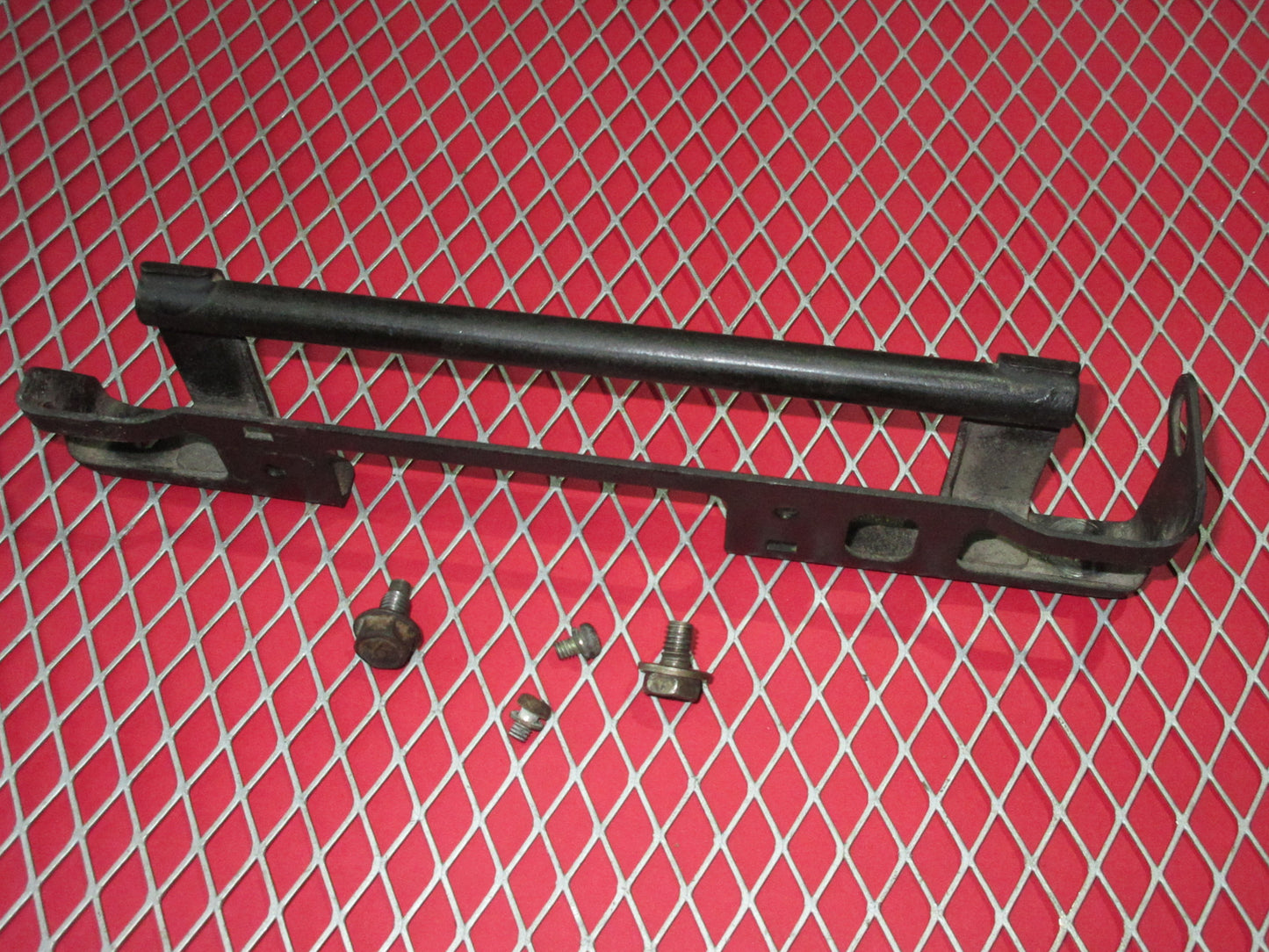 92 93 Lexus ES300 OEM Fuel Rail Mounting Bracket