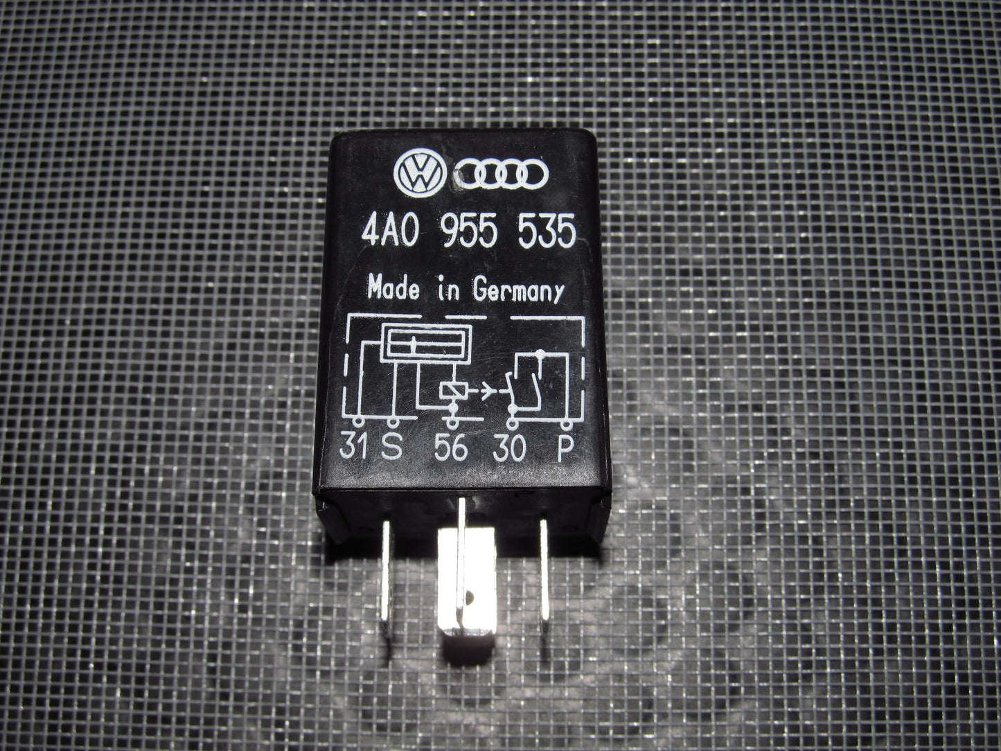 Audi & Volkswagen Universal Relay 4A0 955 535