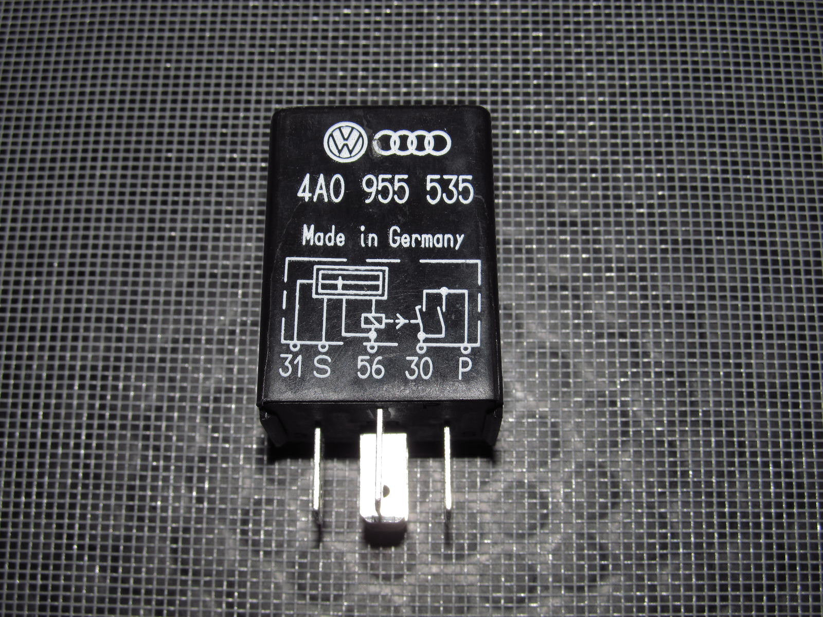 Audi & Volkswagen Universal Relay 4A0 955 535