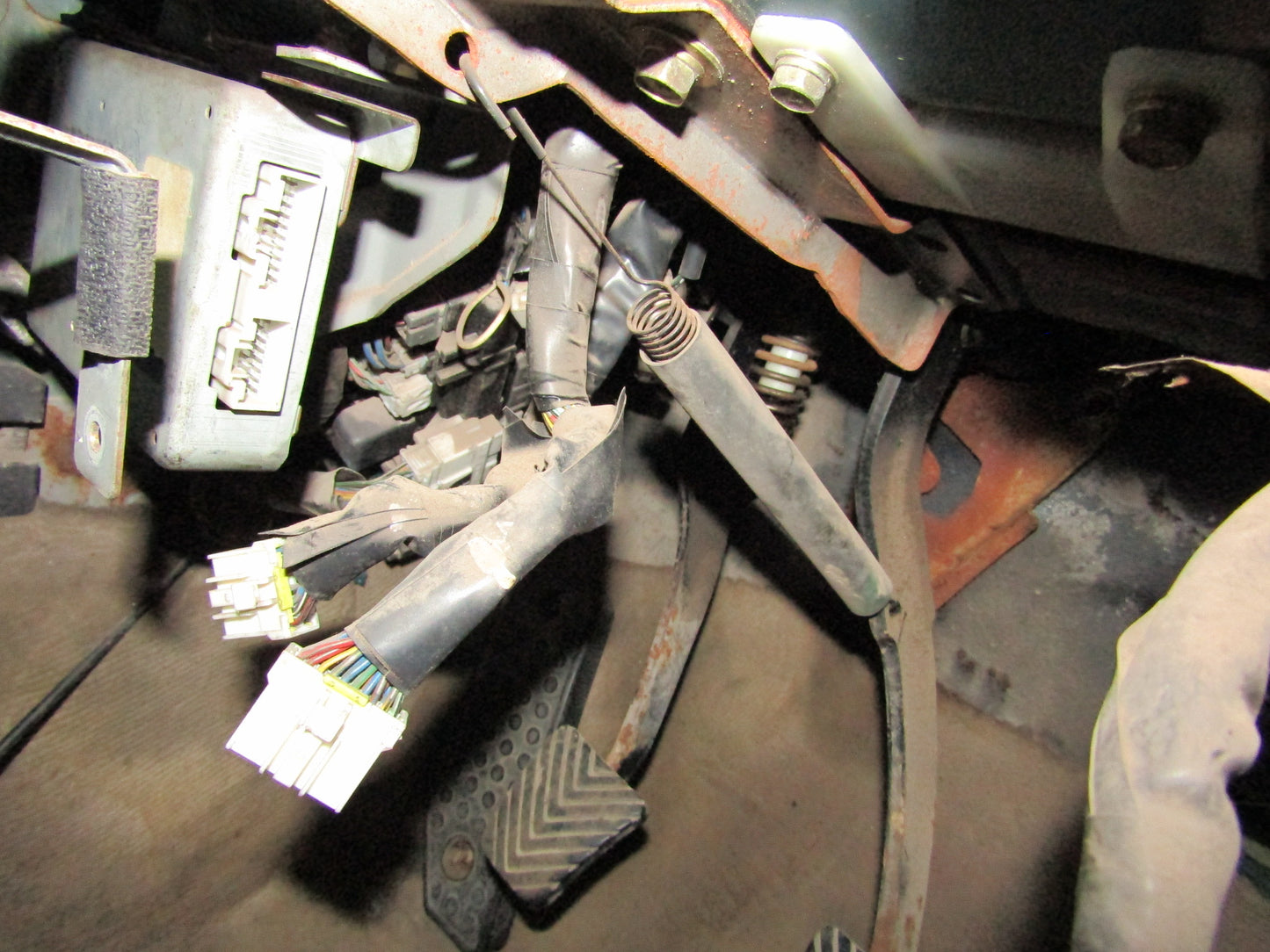94 95 96 97 Mitsubishi 3000GT OEM ETACS Computer Module Pigtail Harness