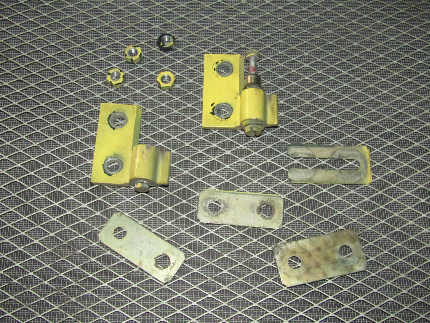 1992-1995 BMW 325 Sedan OEM Door Hinges - Front Right