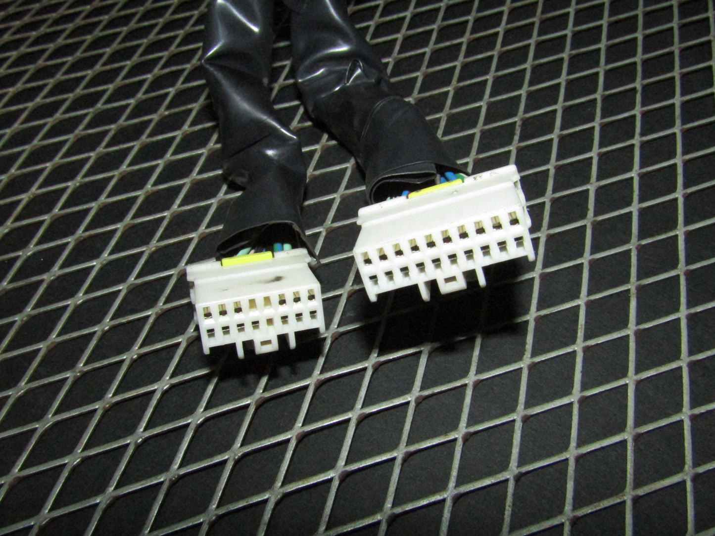 94 95 96 97 Mitsubishi 3000GT OEM ETACS Computer Module Pigtail Harness