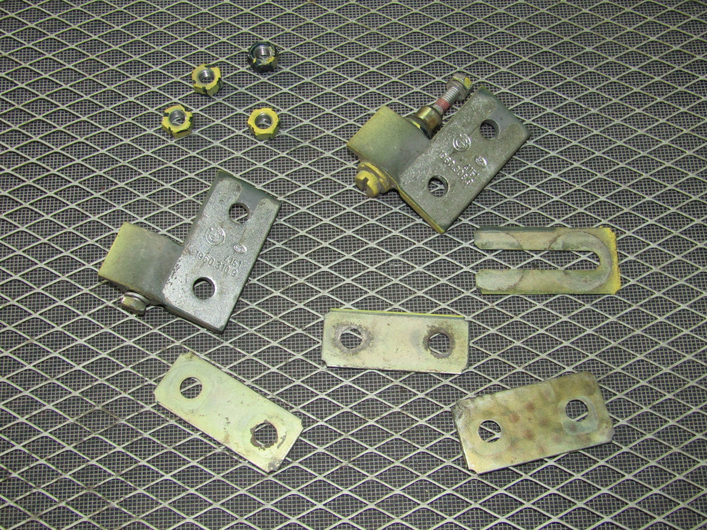 1992-1995 BMW 325 Sedan OEM Door Hinges - Front Right