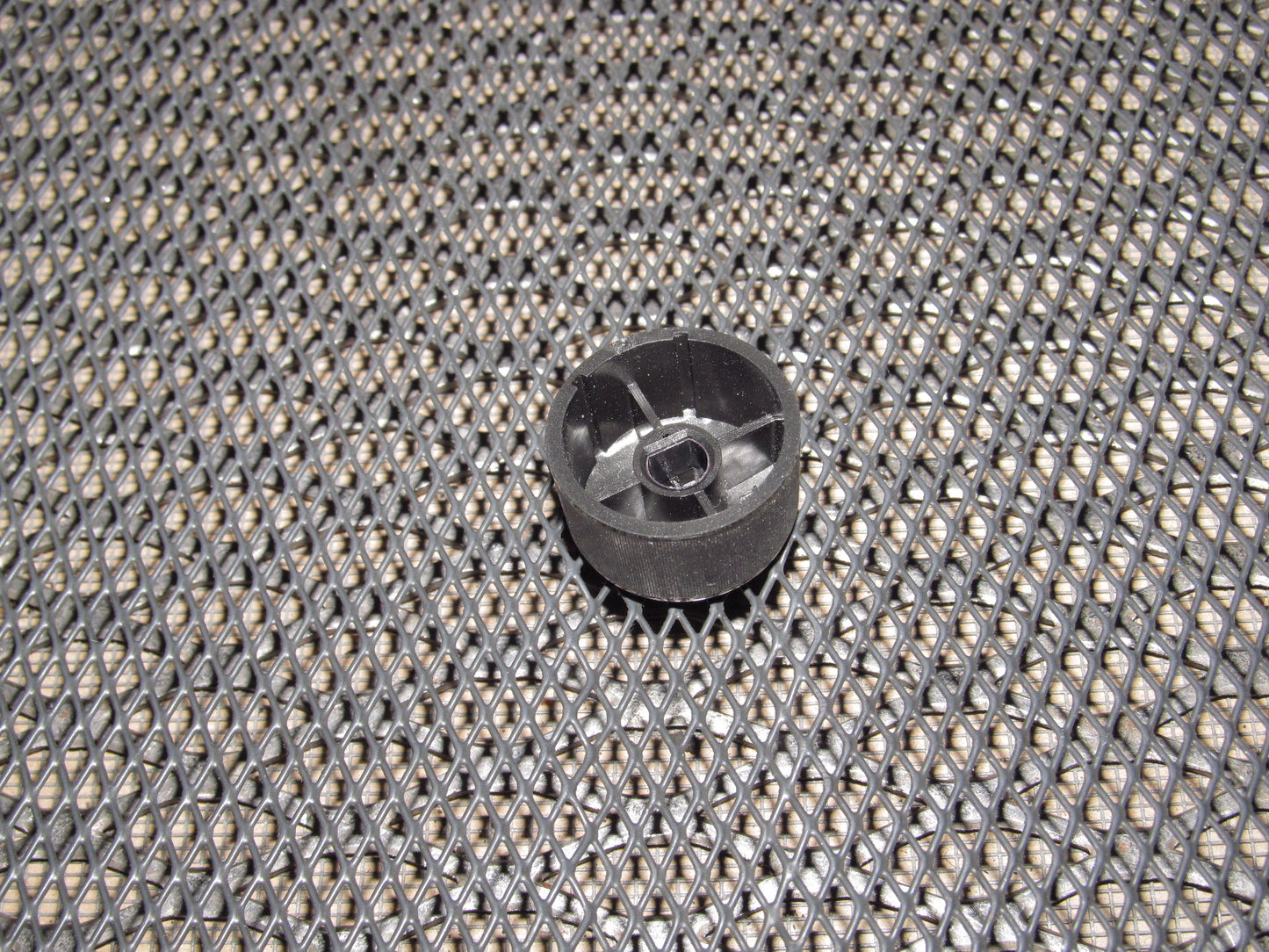 94 95 96 97 Mitsubishi 3000GT OEM Radio Stereo Volume Knob