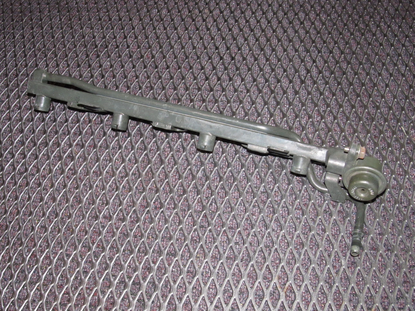 99 00 Mazda Miata OEM Fuel Rail & Regulator