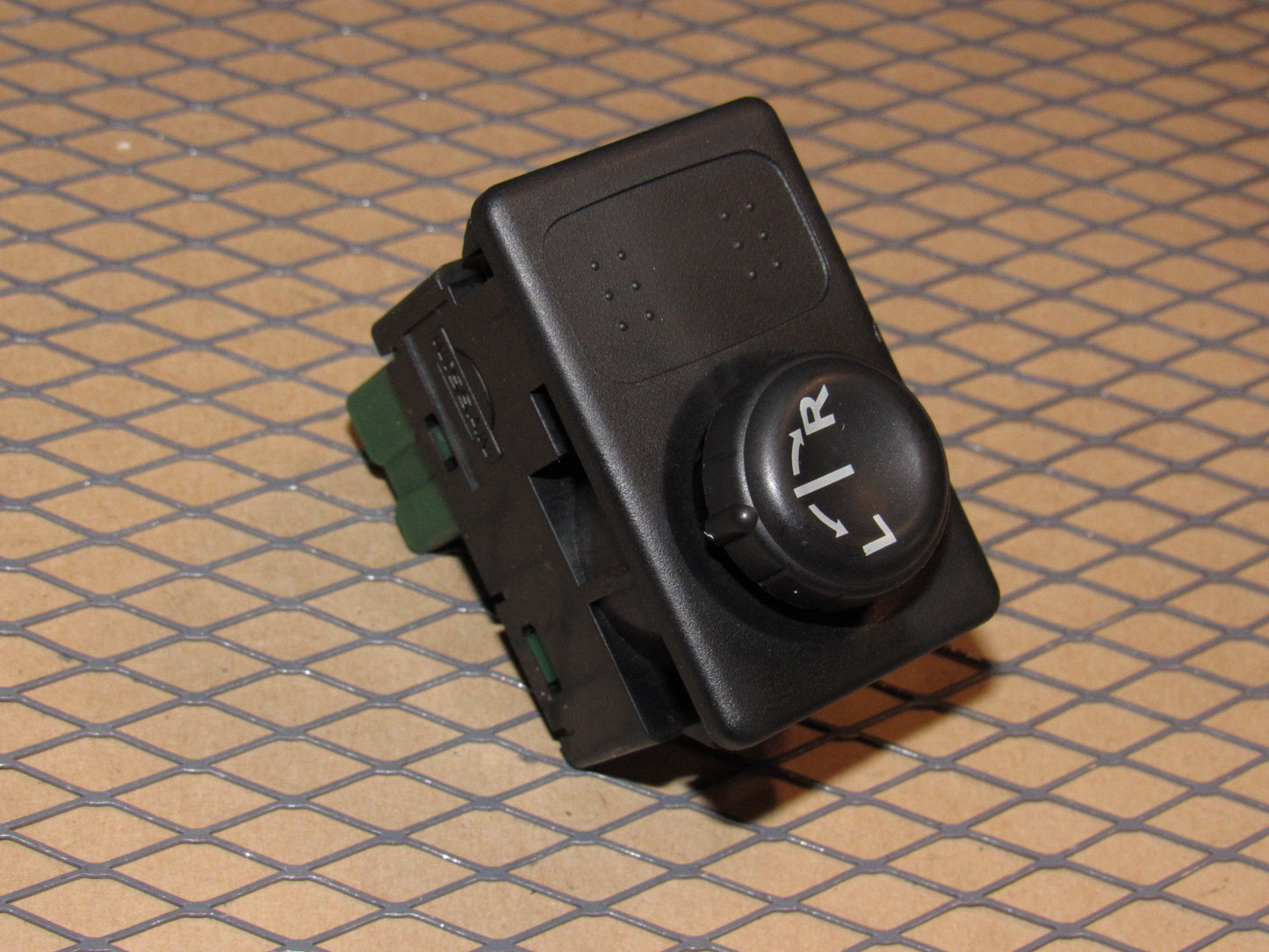 08 09 10 11 12 13 14 15 Nissan Rogue OEM Power Mirror Switch