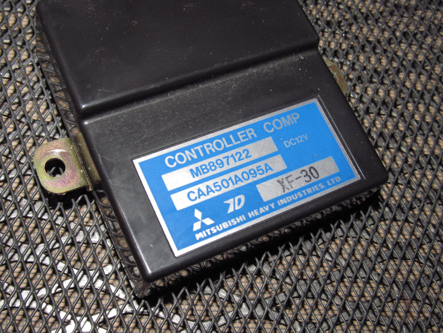 94 95 96 97 Mitsubishi 3000GT OEM A/C Control Comp - MB897122
