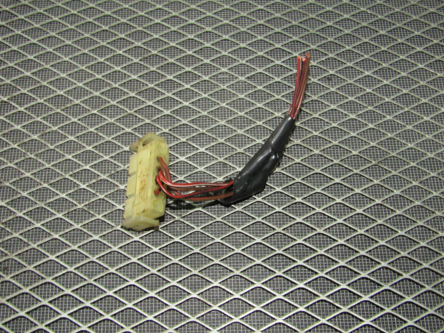 1992-1995 BMW 325 Sedan OEM Front Map Light Pigtail