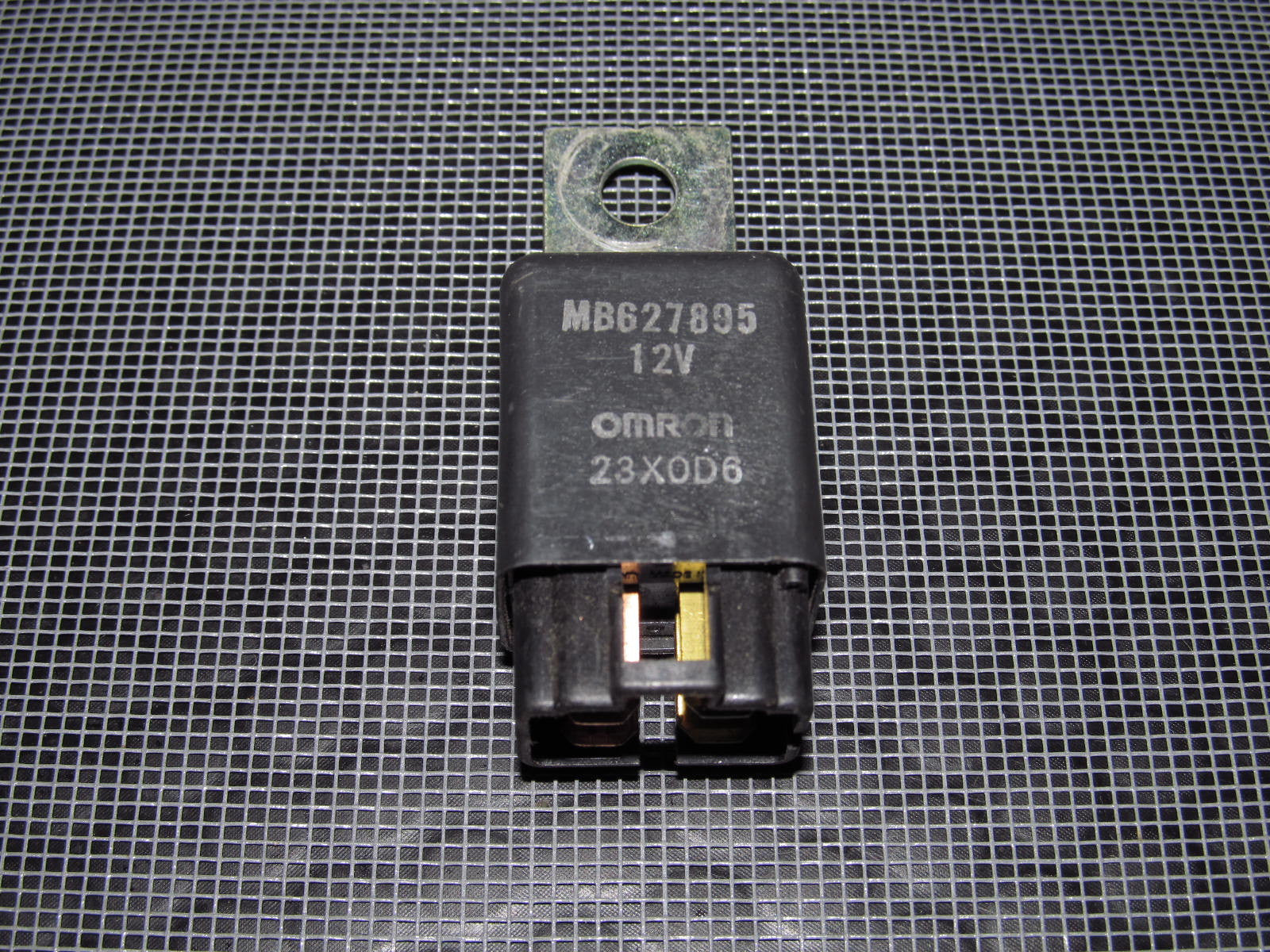 Mitsubishi Universal Relay MB627895 with Harness