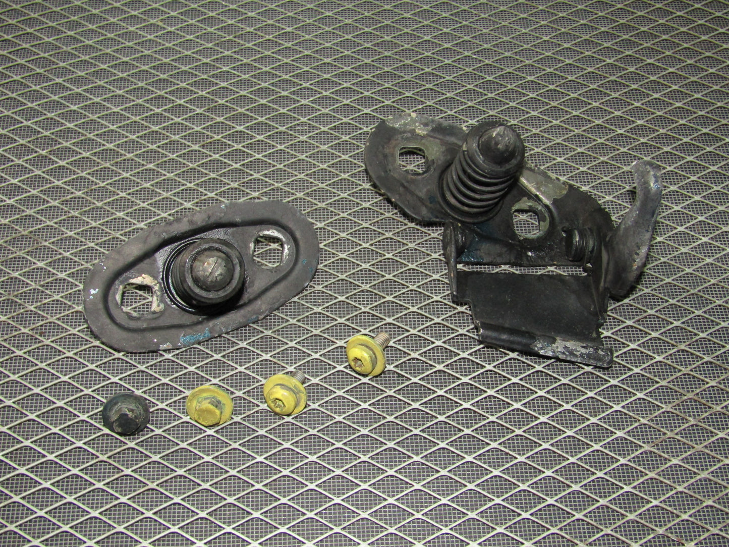 1992-1995 BMW 325 Sedan OEM Hood Striker