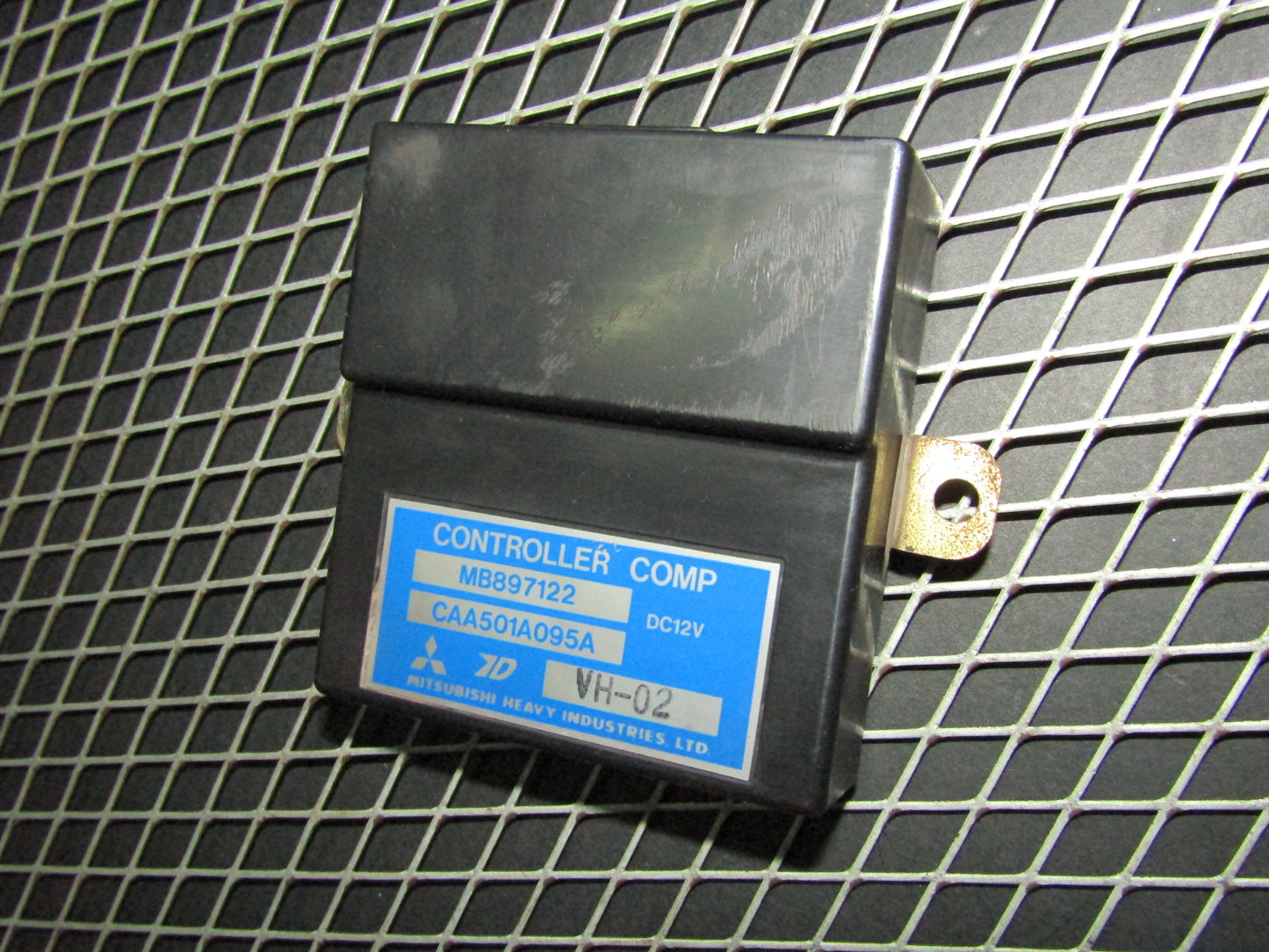 94 95 96 97 Mitsubishi 3000GT OEM A/C Controller Comp Module MB897122