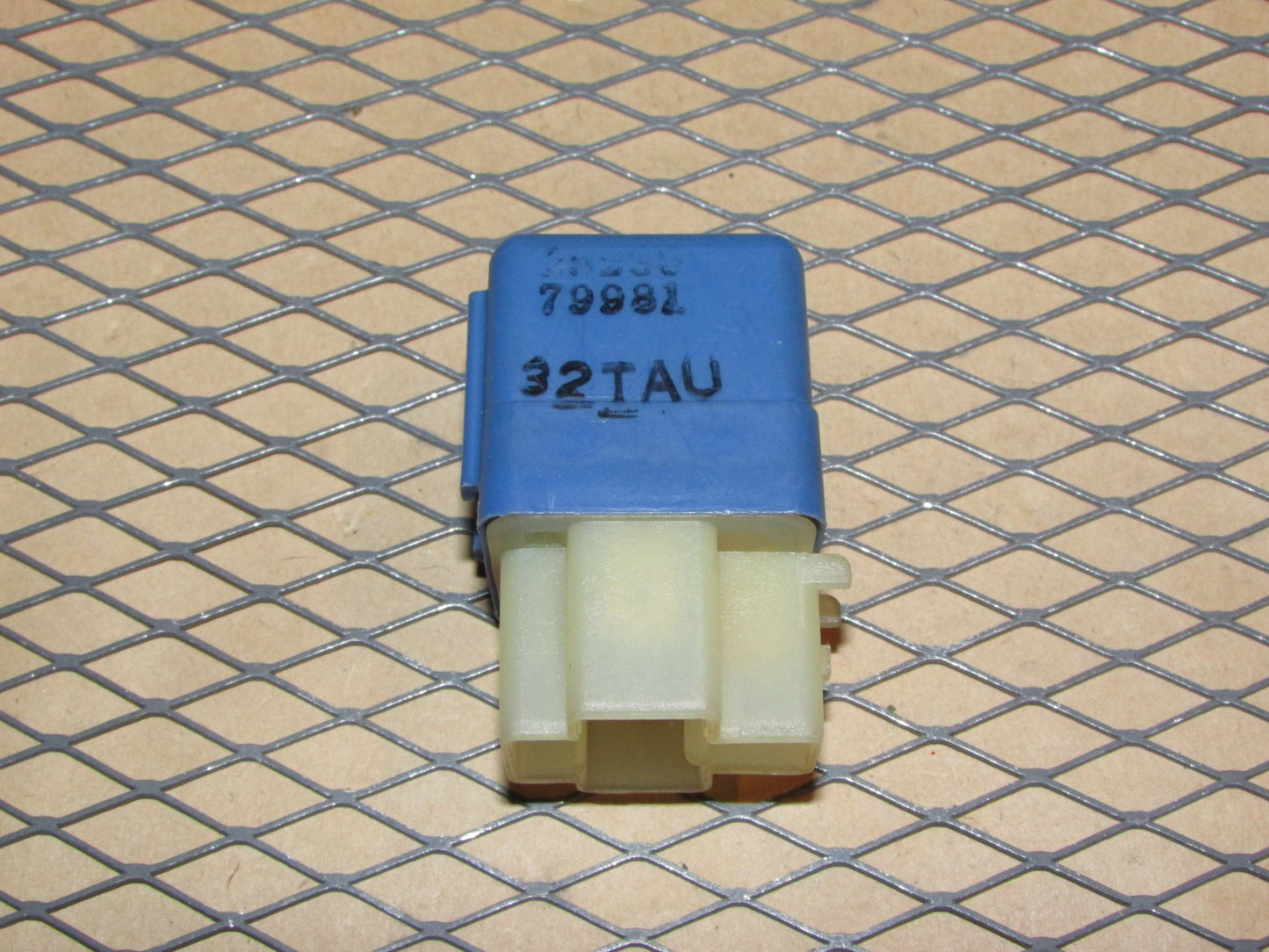 Nissan & Infiniti Relay 25230-79981