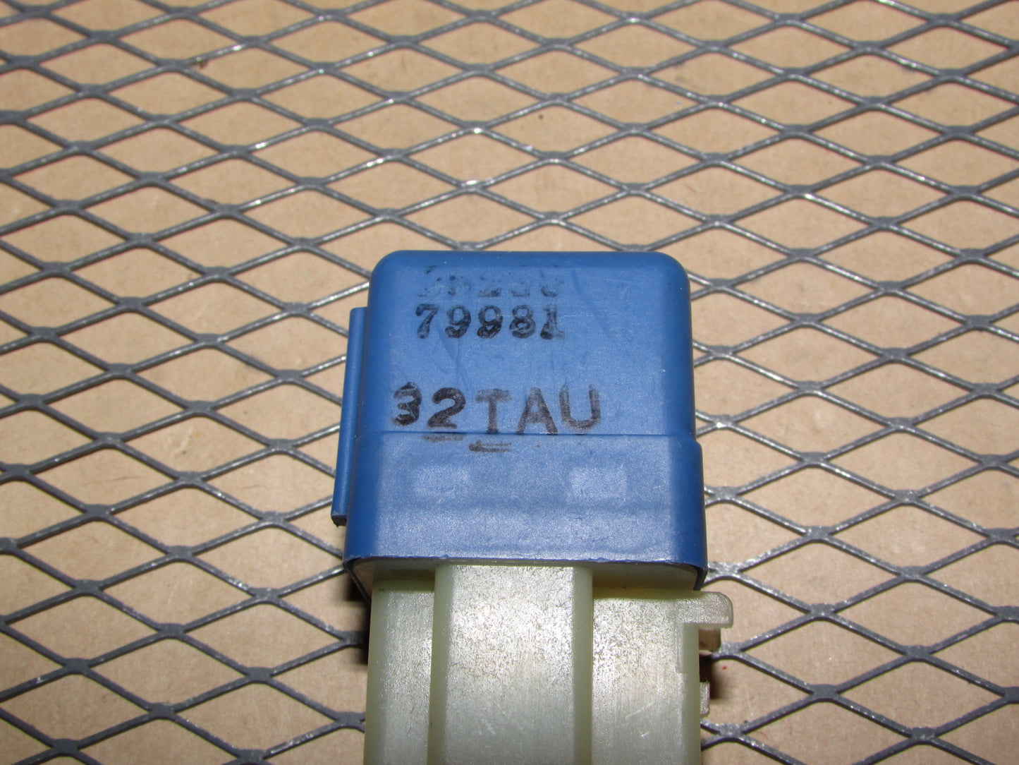 Nissan & Infiniti Relay 25230-79981