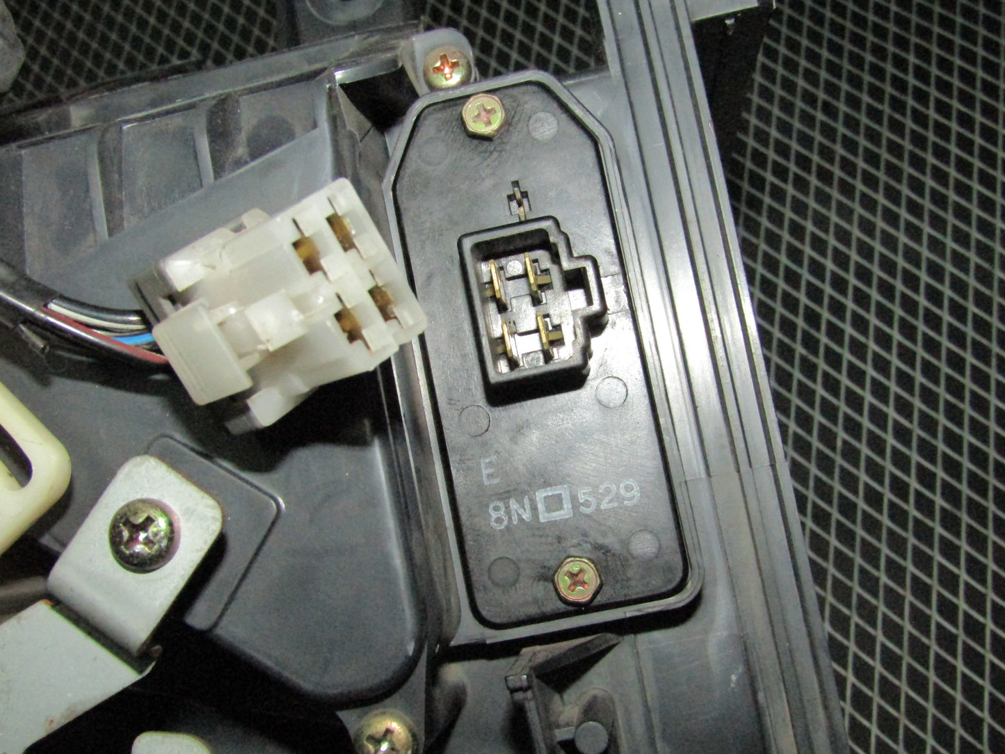 94 95 96 97 Mitsubishi 3000GT Heater Core Resistor Temperature Sensor Pigtail Harness