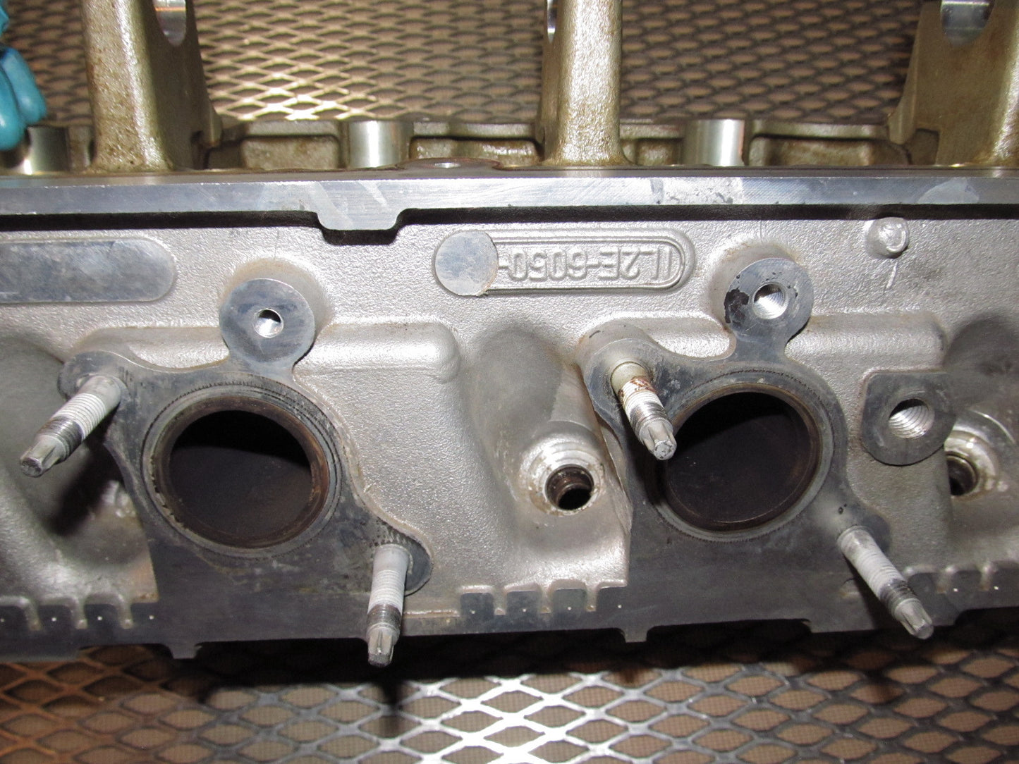 05 06 07 08 09 Ford Mustang 4.0 V6 OEM Engine Cylinder Head - Right