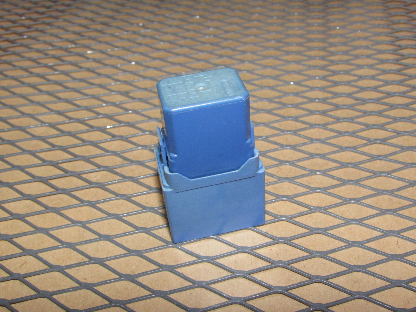 Nissan & Infiniti Relay 25230-79945