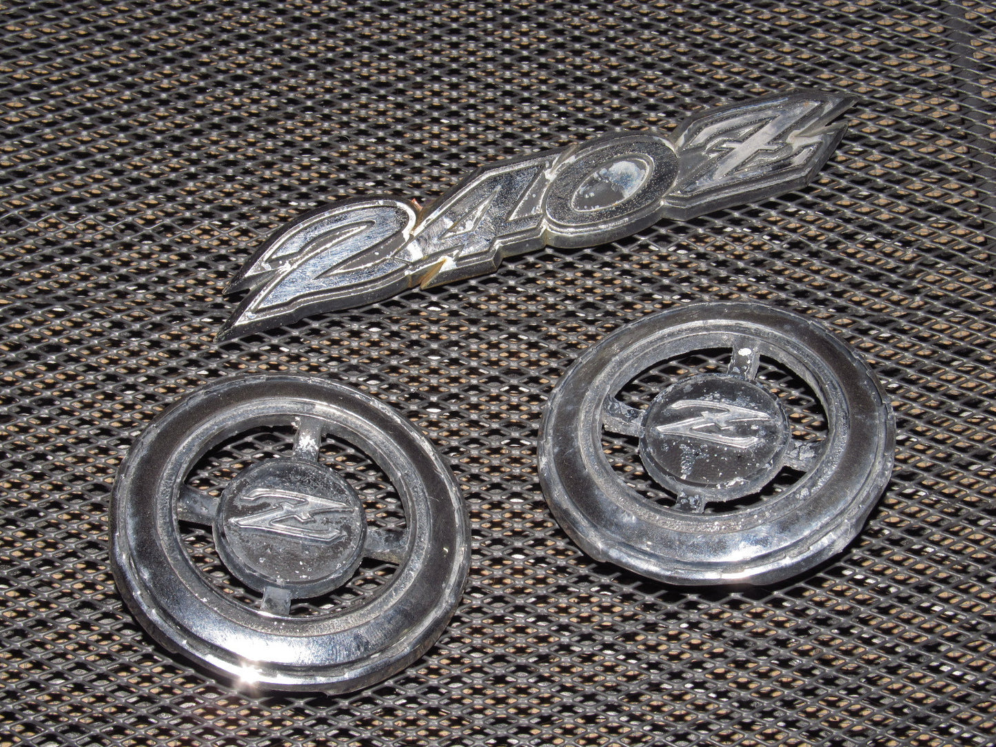 72 73 Datsun 240z OEM Trunk & Side Emblem