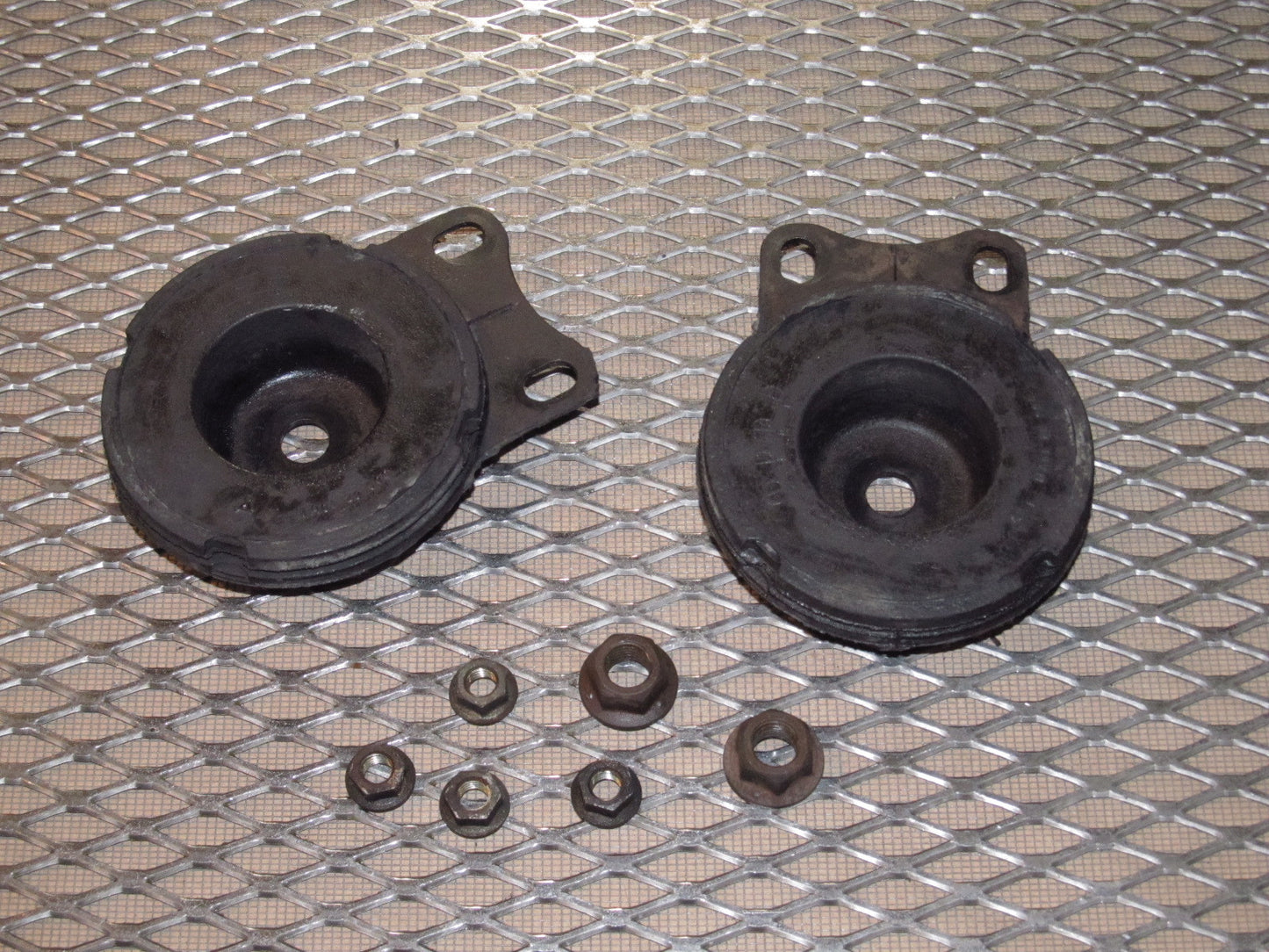 90 91 92 93 Mazda Miata OEM Differential Mount Bracket