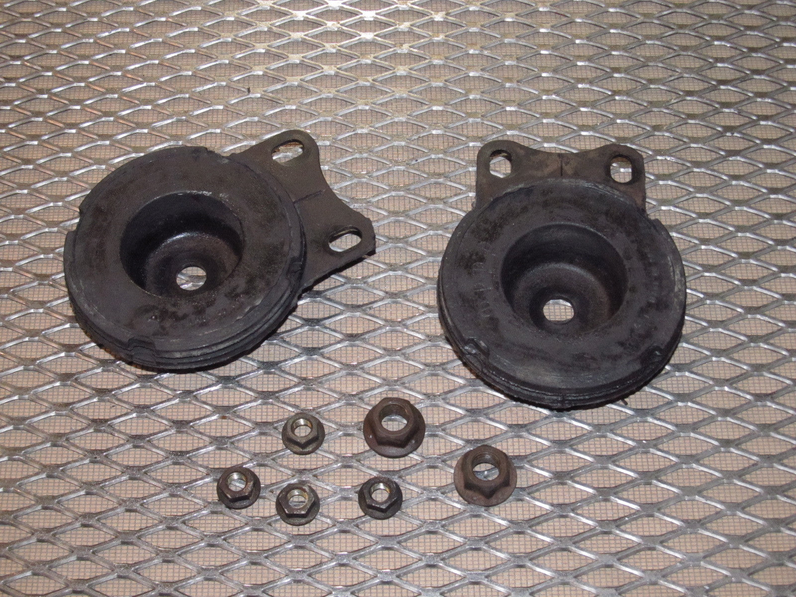 90 91 92 93 Mazda Miata OEM Differential Mount Bracket