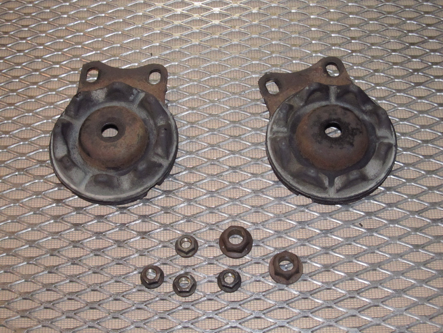 90 91 92 93 Mazda Miata OEM Differential Mount Bracket
