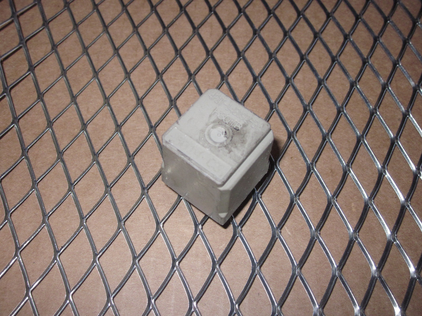 Ford Relay 4F1T-14B192-BA / H8QTB