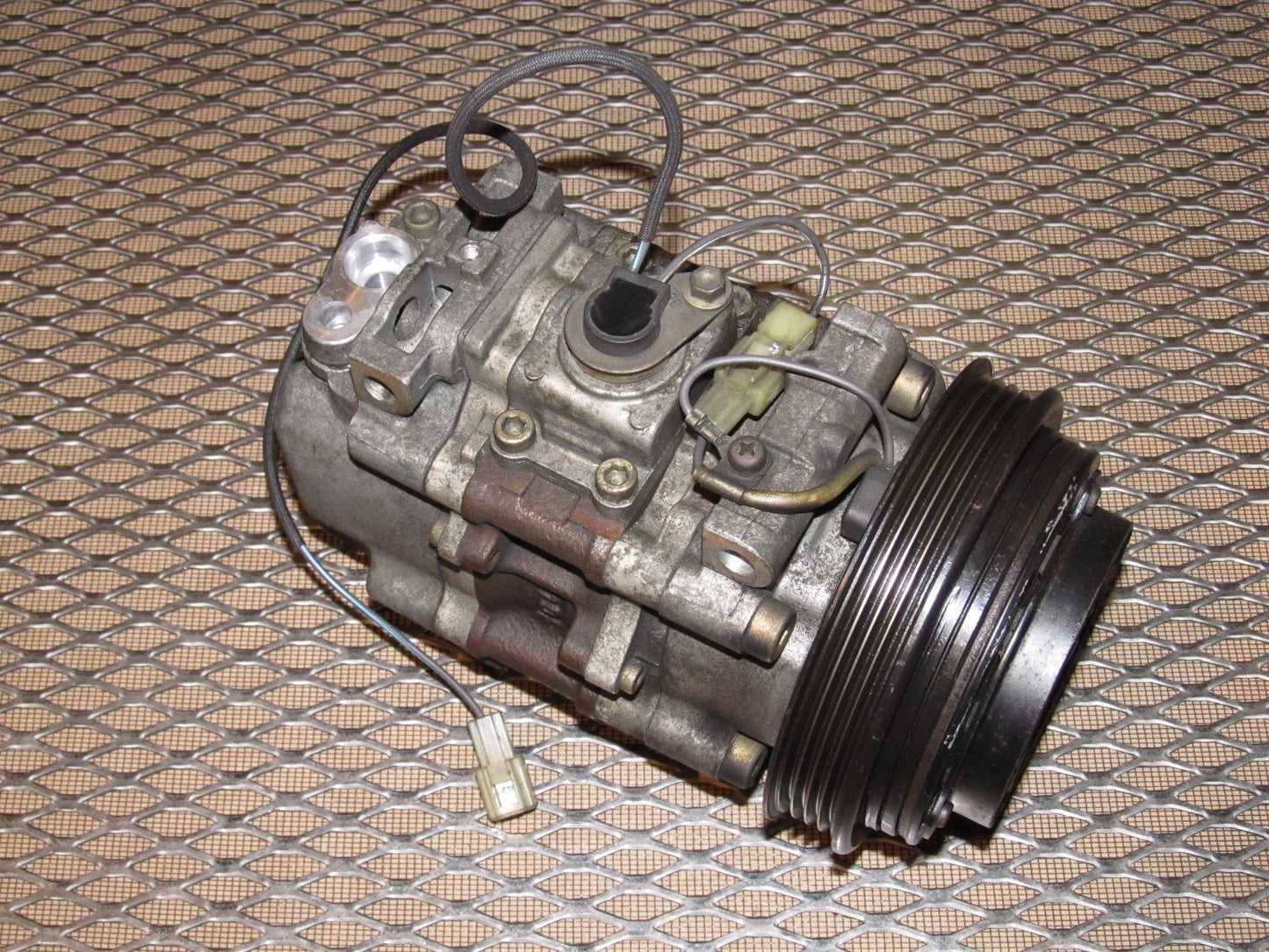 99 00 Mazda Miata OEM A/C Compressor & Clutch