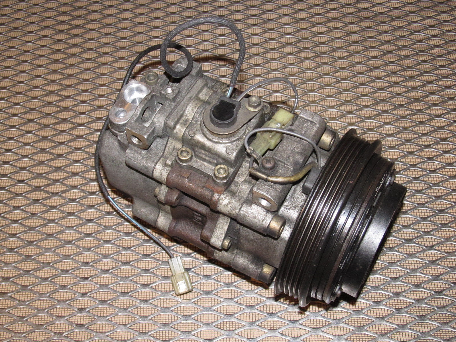 99 00 Mazda Miata OEM A/C Compressor & Clutch