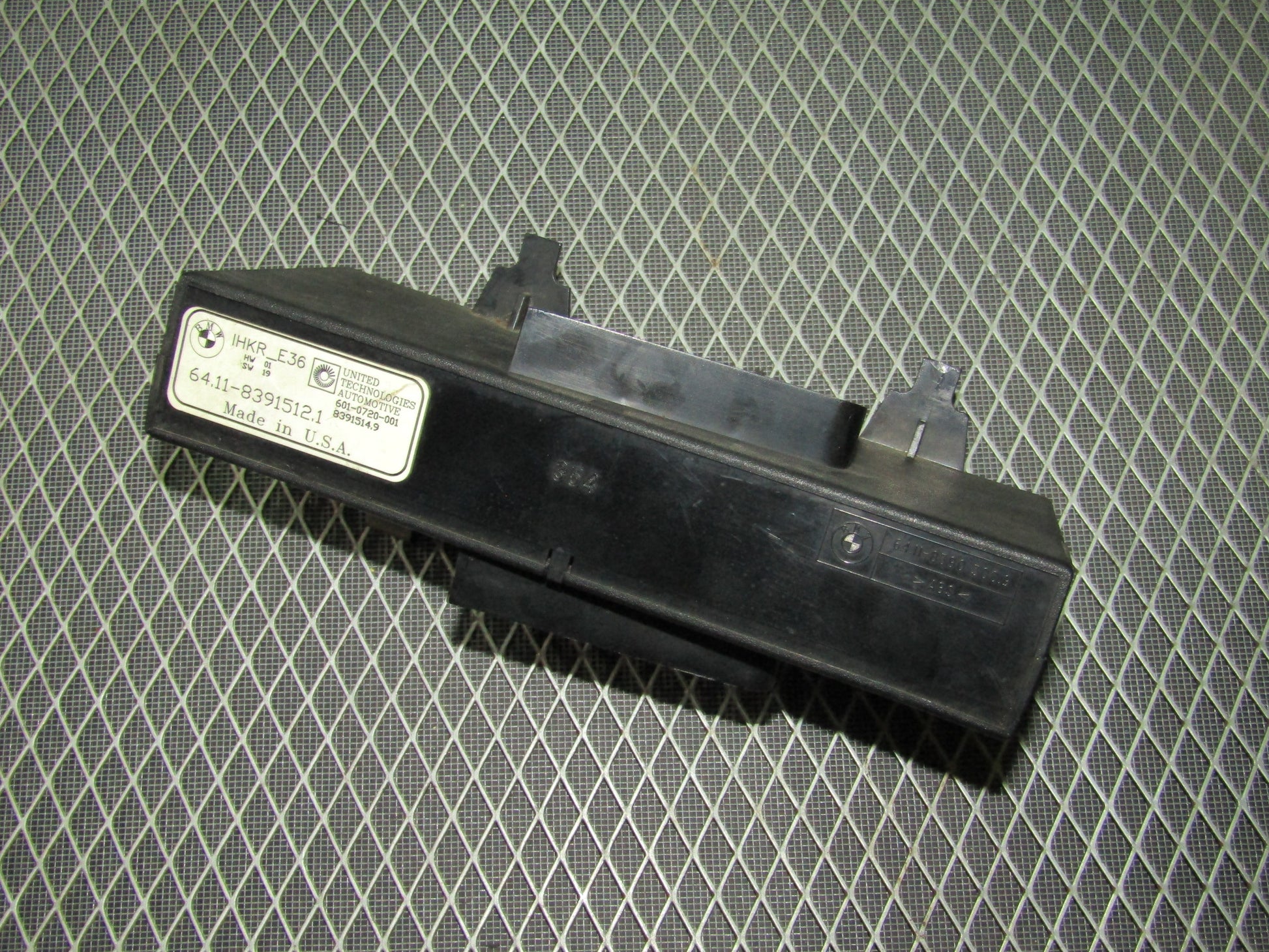 1992-1995 BMW 325 Sedan OEM Climate Control Module 64.11-8391512.1