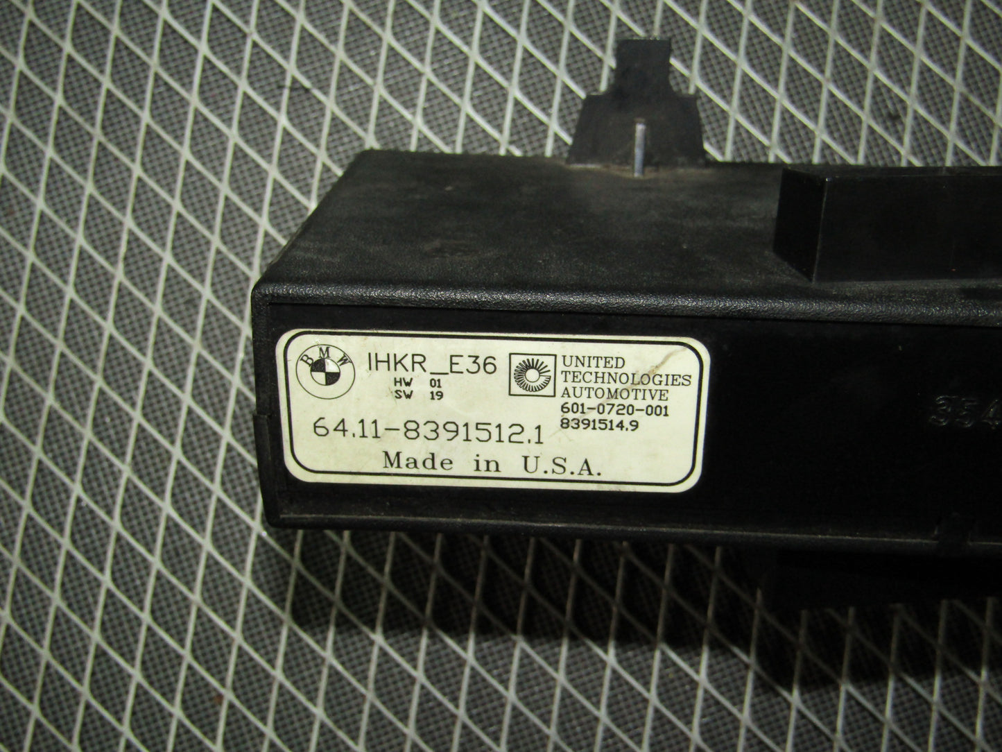 1992-1995 BMW 325 Sedan OEM Climate Control Module 64.11-8391512.1
