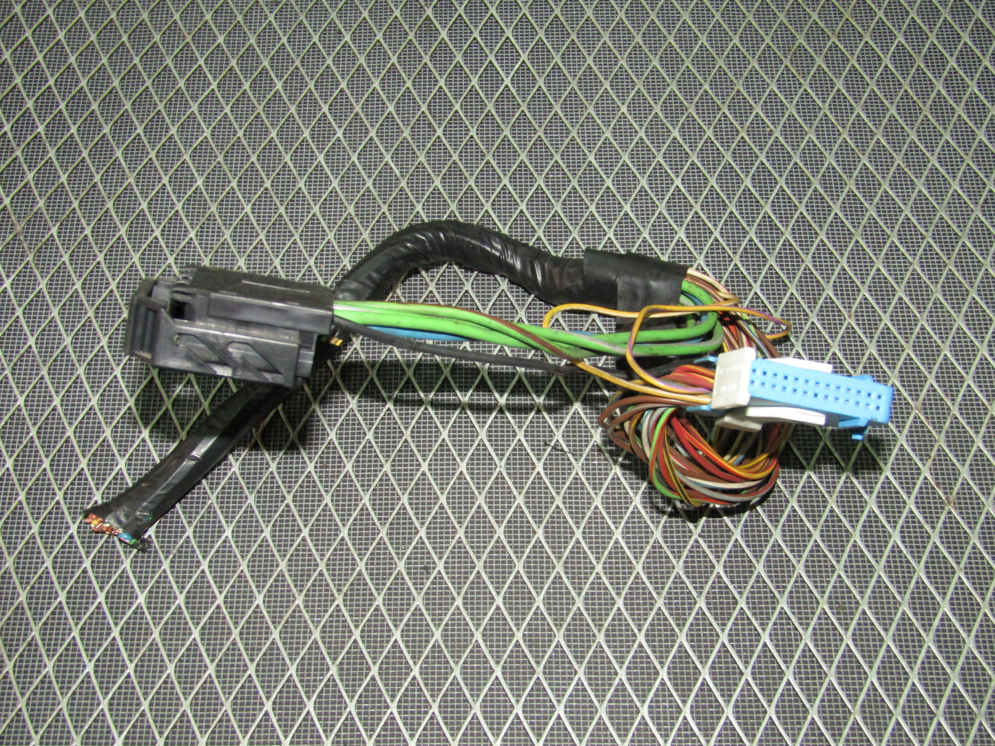 1992-1995 BMW 325 Sedan OEM Climate Control Temperature Pigtail Harness
